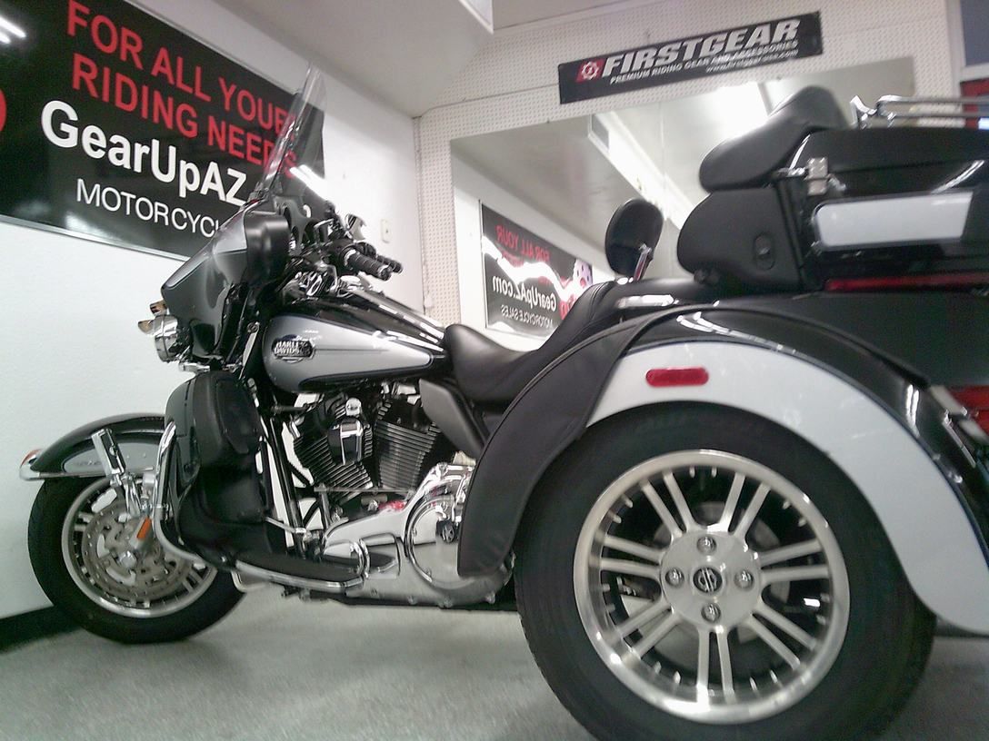 2013 Harley-Davidson Tri Glide® Ultra Classic® in Lake Havasu City, Arizona - Photo 3