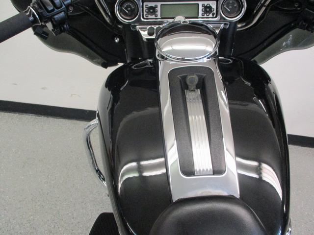 2010 Harley-Davidson Ultra Classic® Electra Glide® in Lake Havasu City, Arizona - Photo 9