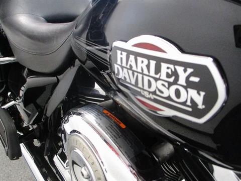 2010 Harley-Davidson Ultra Classic® Electra Glide® in Lake Havasu City, Arizona - Photo 12