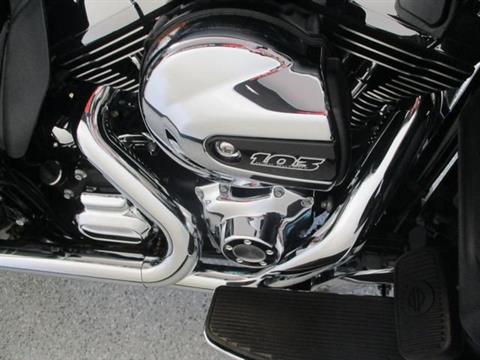 2015 Harley-Davidson Electra Glide® Ultra Classic® Low in Lake Havasu City, Arizona - Photo 20