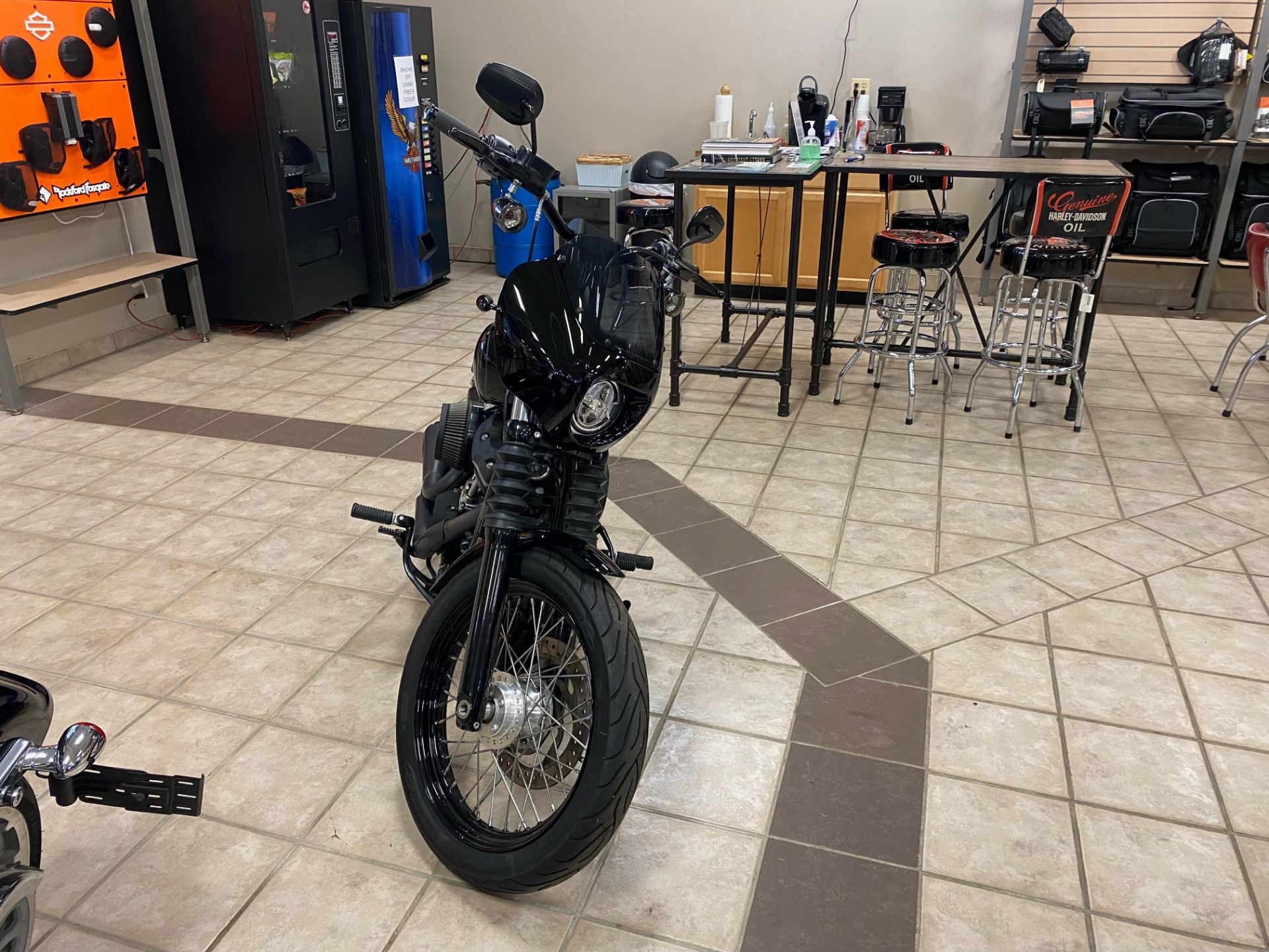 2018 Harley-Davidson Street Bob® 107 in Rochester, New York - Photo 2