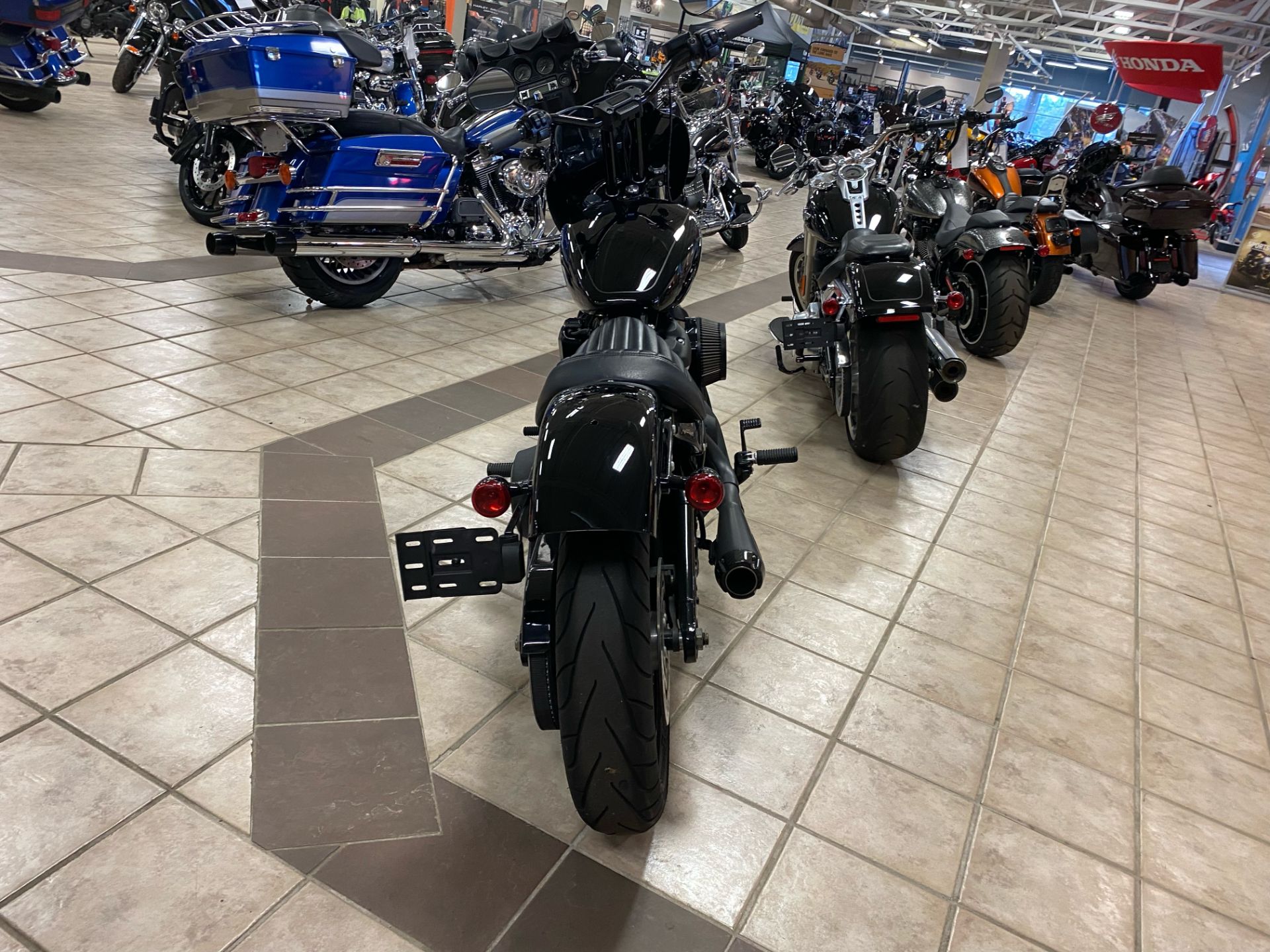 2018 Harley-Davidson Street Bob® 107 in Rochester, New York - Photo 4