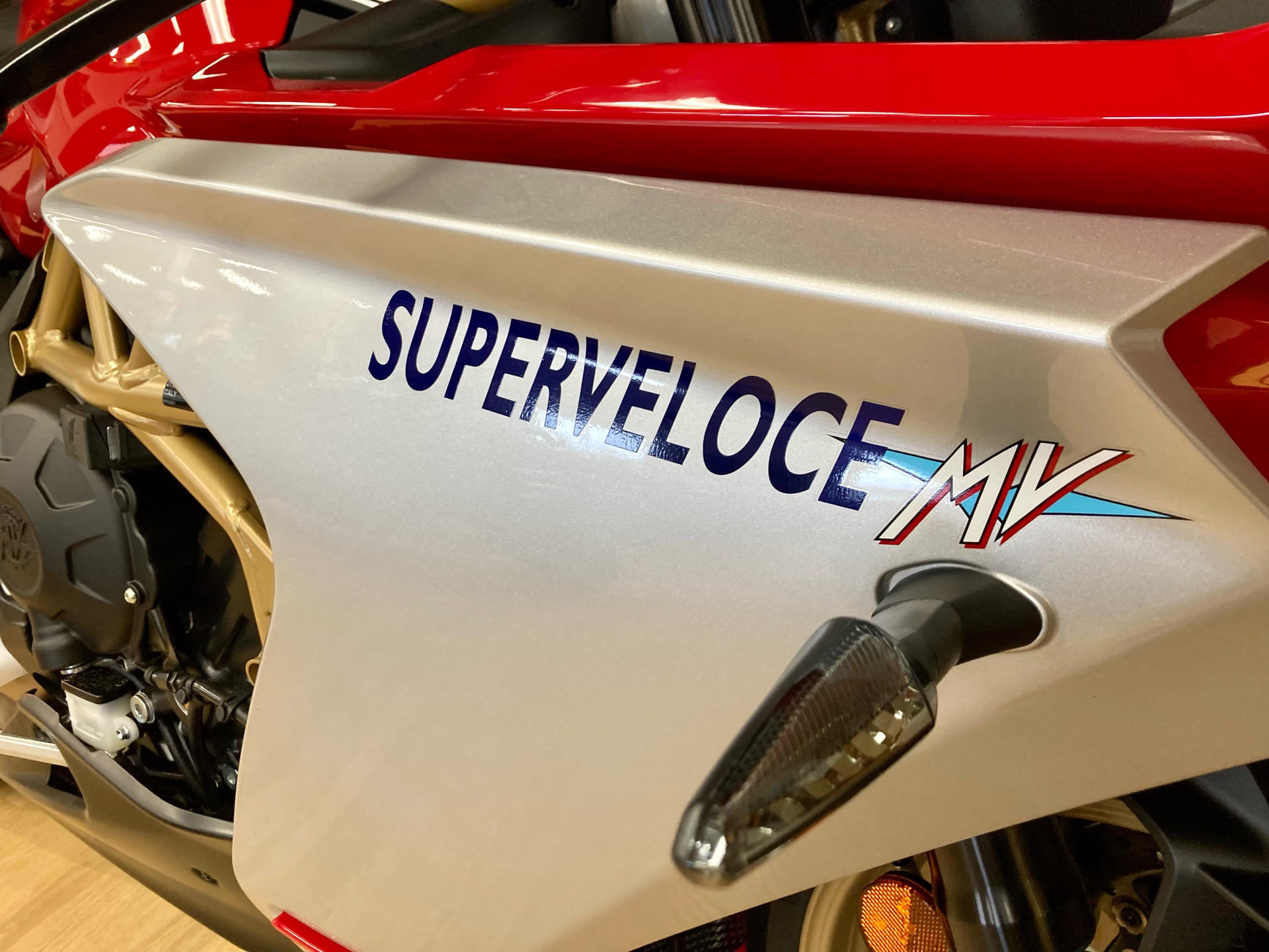 2021 MV Agusta Superveloce 800 in Mahwah, New Jersey - Photo 13