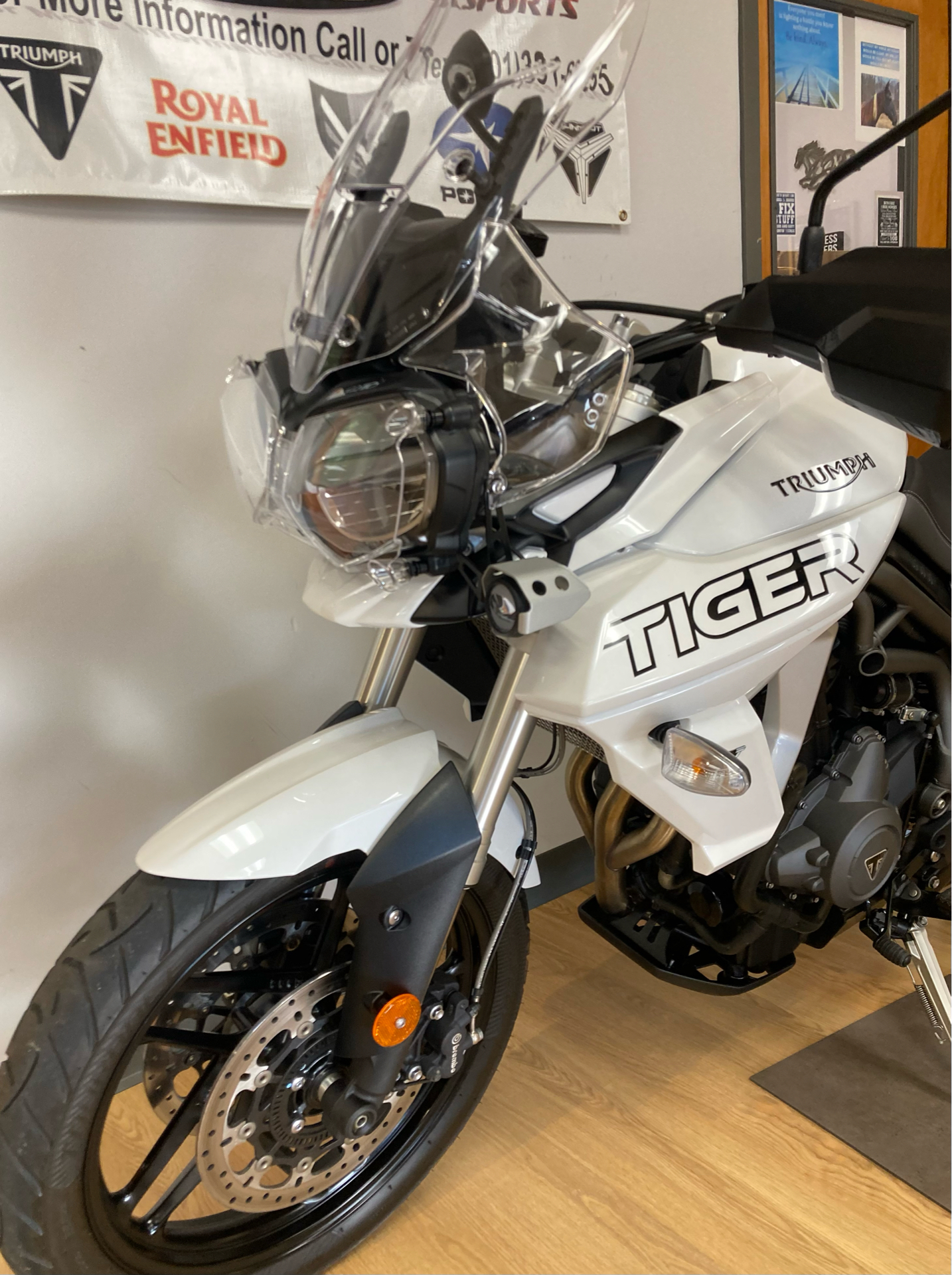 2019 Triumph Tiger 800 XRt in Mahwah, New Jersey - Photo 3