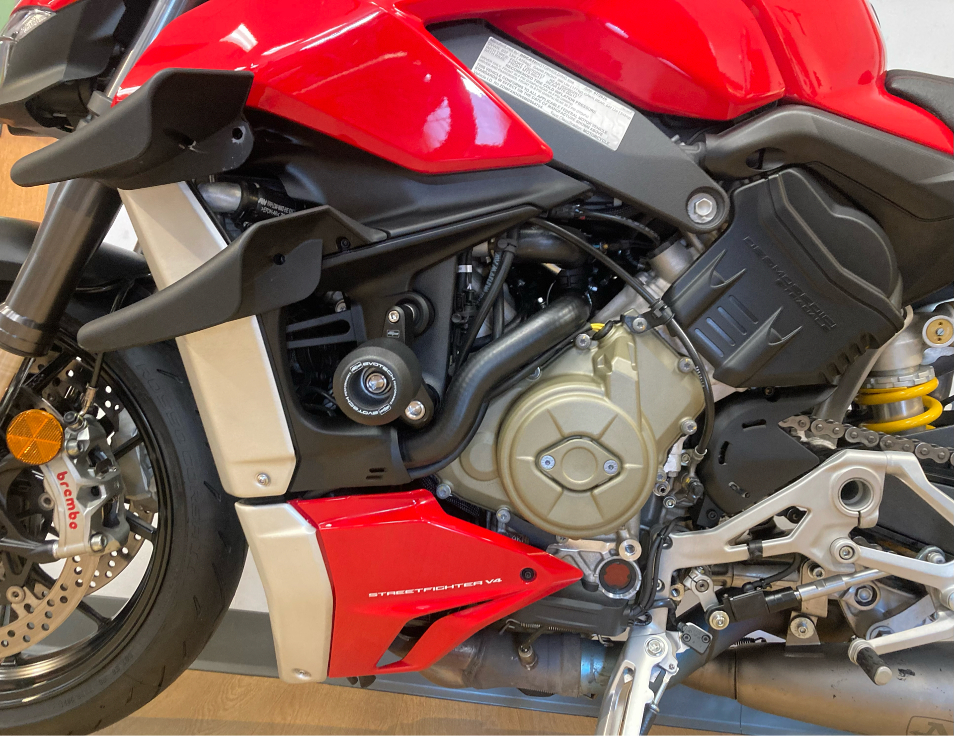 2021 Ducati Streetfighter V4 in Mahwah, New Jersey - Photo 4