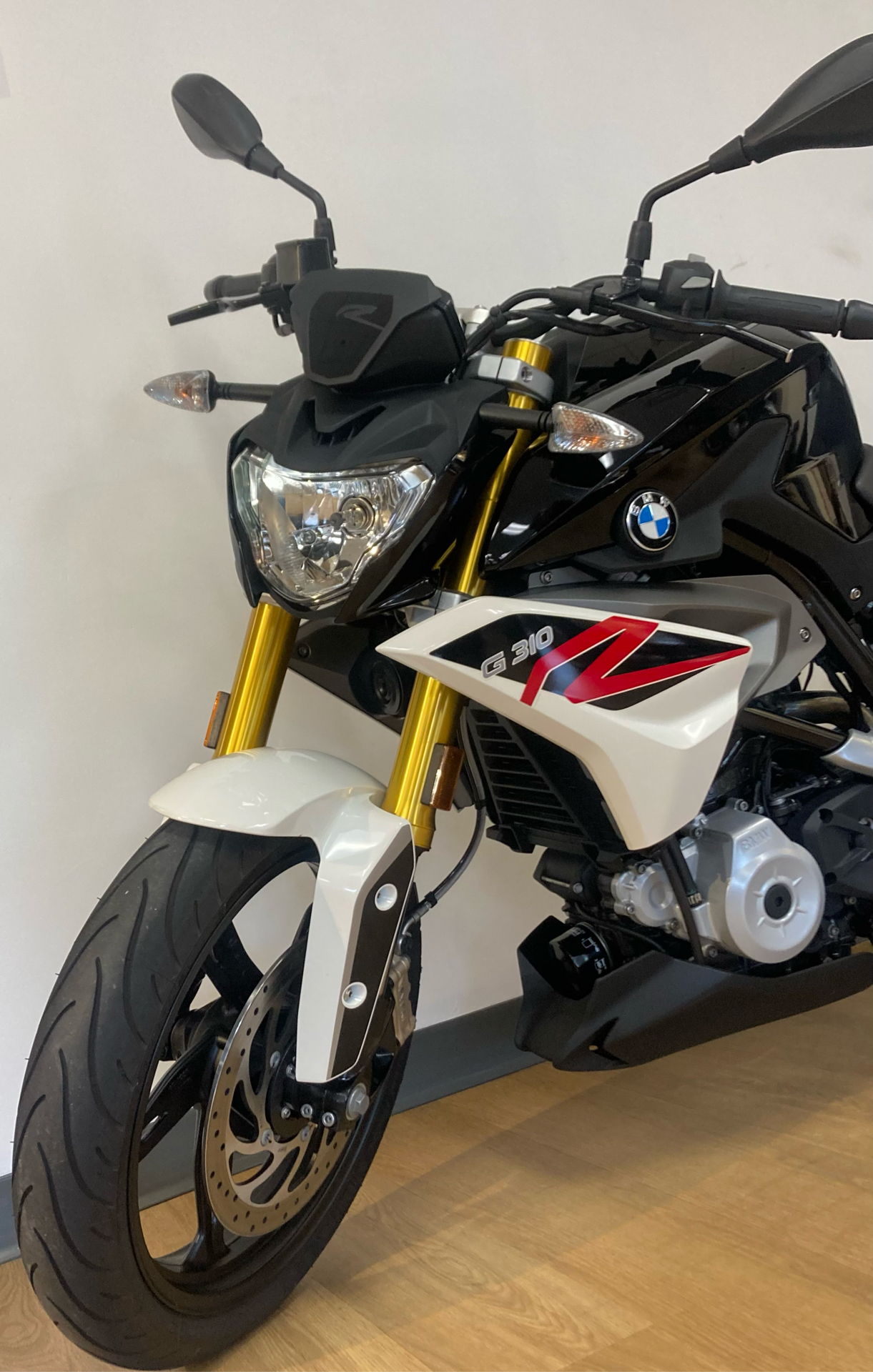 2018 BMW G 310 R in Mahwah, New Jersey - Photo 6