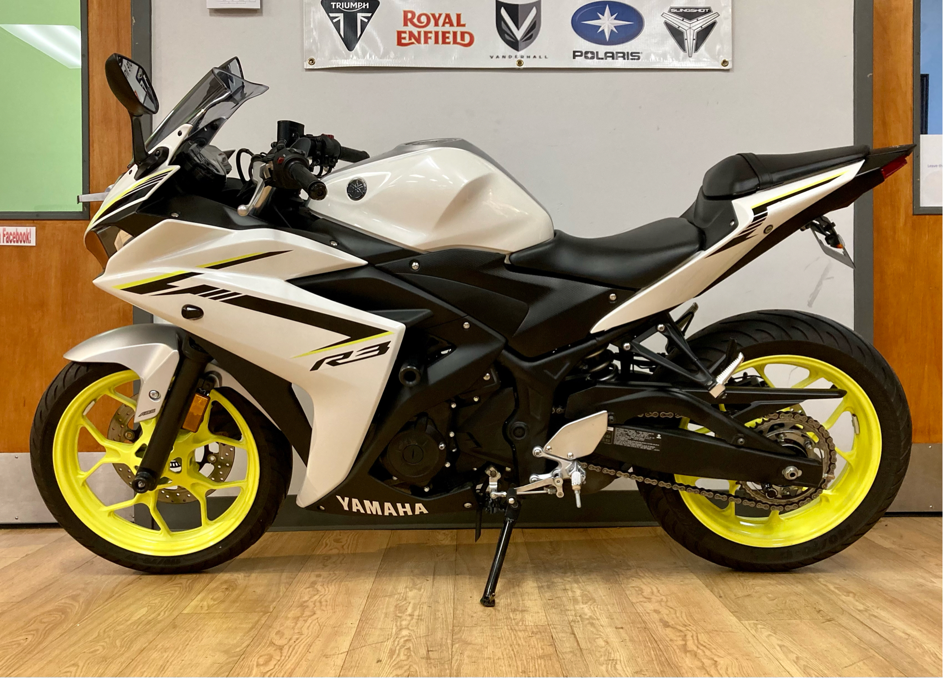 2018 Yamaha YZF-R3 ABS in Mahwah, New Jersey - Photo 2