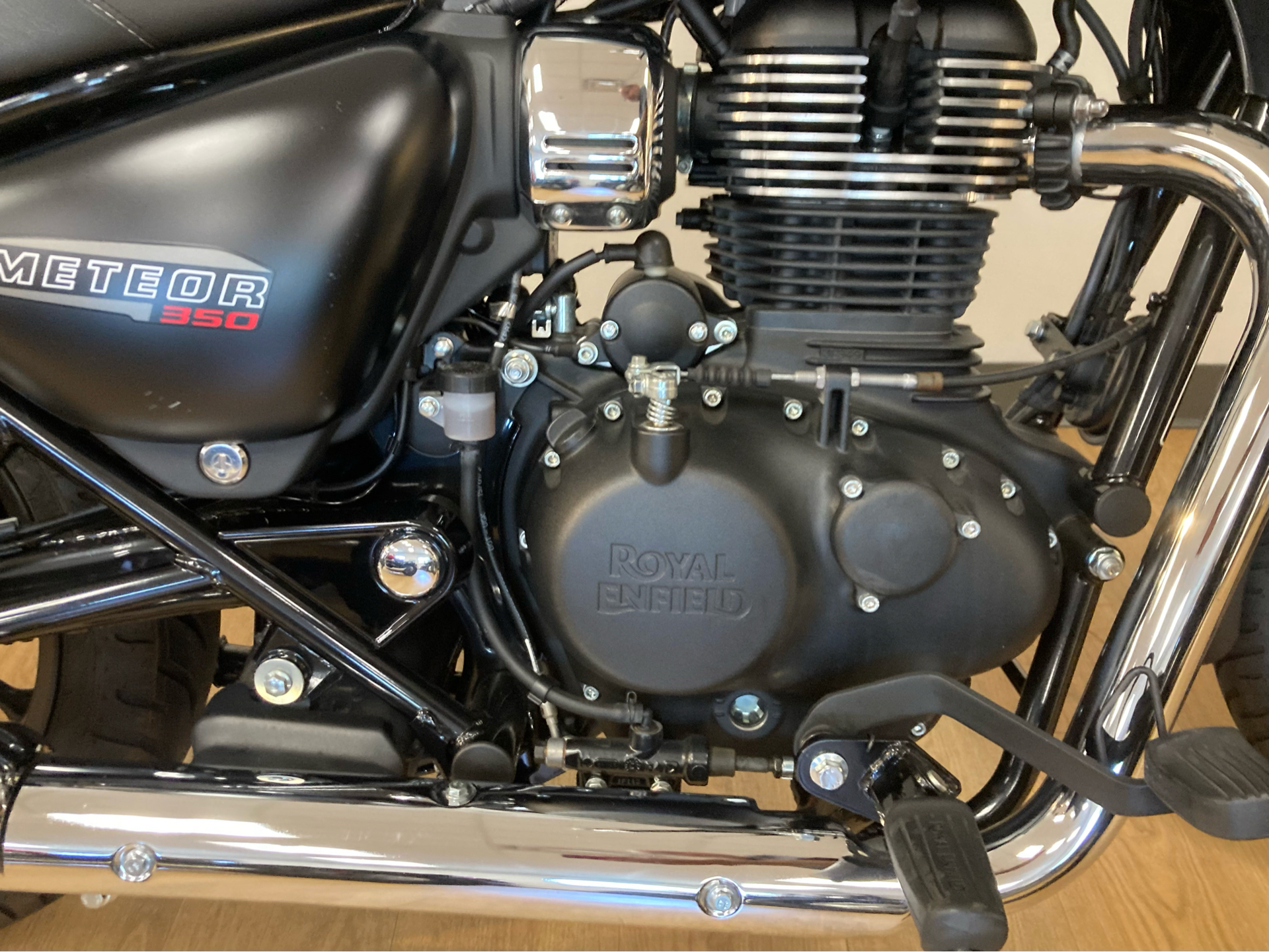 2022 Royal Enfield Meteor 350 in Mahwah, New Jersey - Photo 4