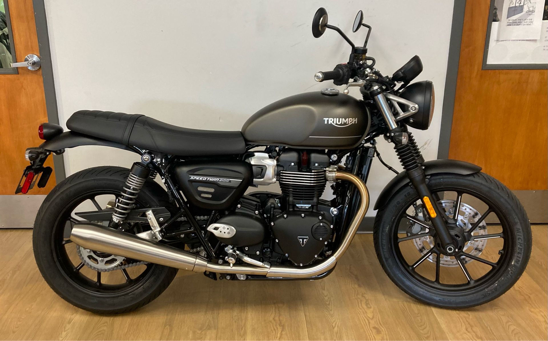 2023 Triumph Speed Twin 900 in Mahwah, New Jersey - Photo 1
