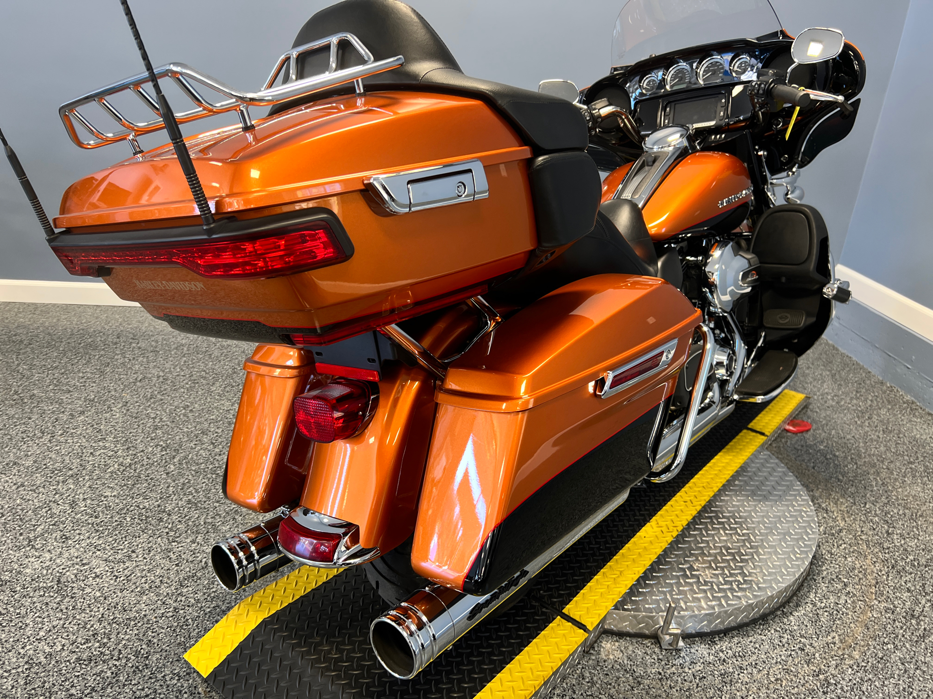 2016 Harley-Davidson Ultra Limited in Meredith, New Hampshire - Photo 13
