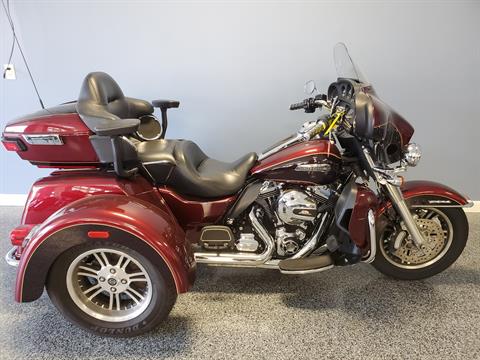 2015 Harley-Davidson Tri Glide® Ultra in Meredith, New Hampshire