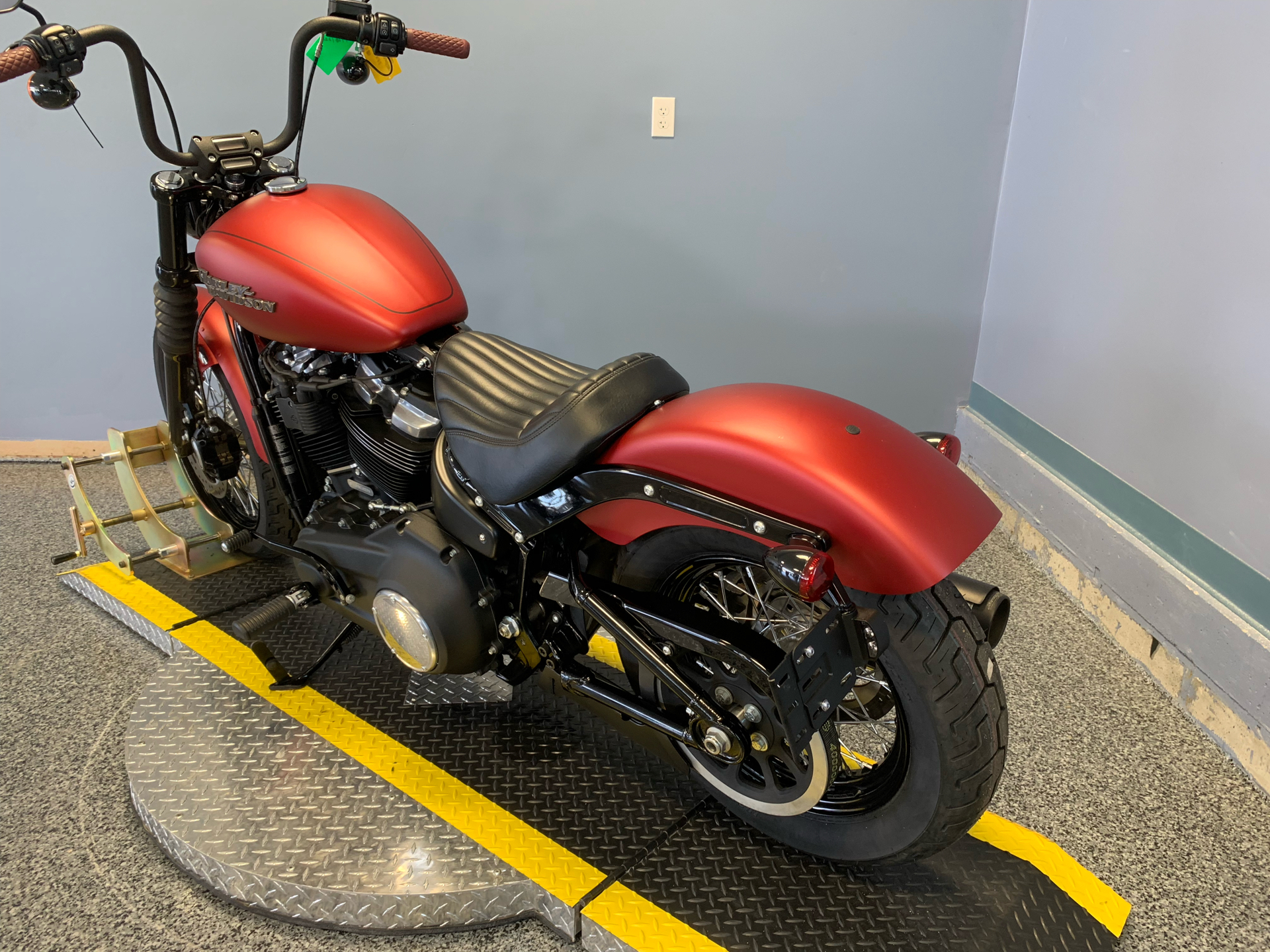 2019 Harley-Davidson Street Bob® in Meredith, New Hampshire - Photo 6