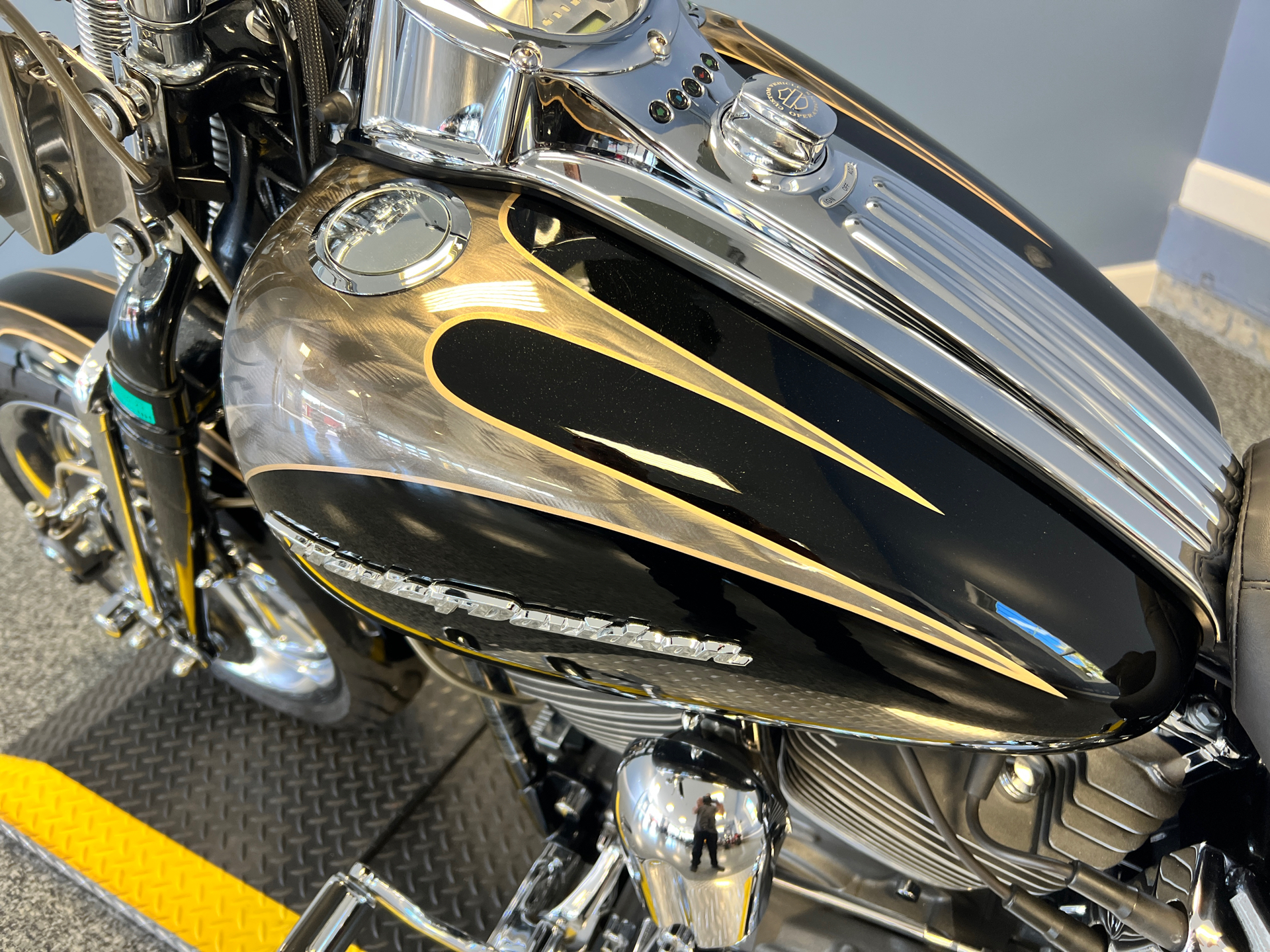 2008 Harley-Davidson CVO™ Screamin' Eagle® Softail® Springer® in Meredith, New Hampshire - Photo 10
