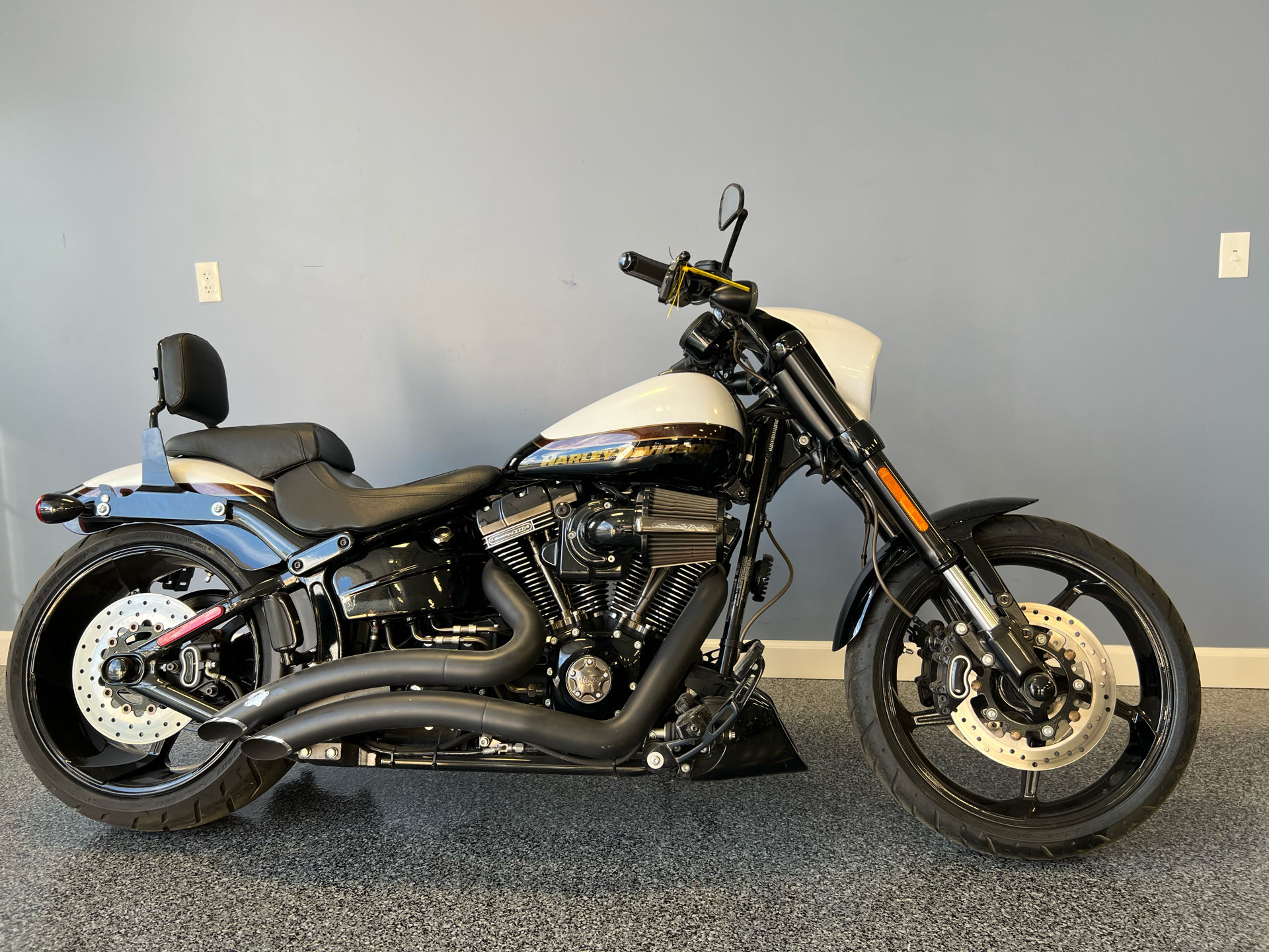 2017 Harley-Davidson CVO™ Pro Street Breakout® in Meredith, New Hampshire - Photo 1