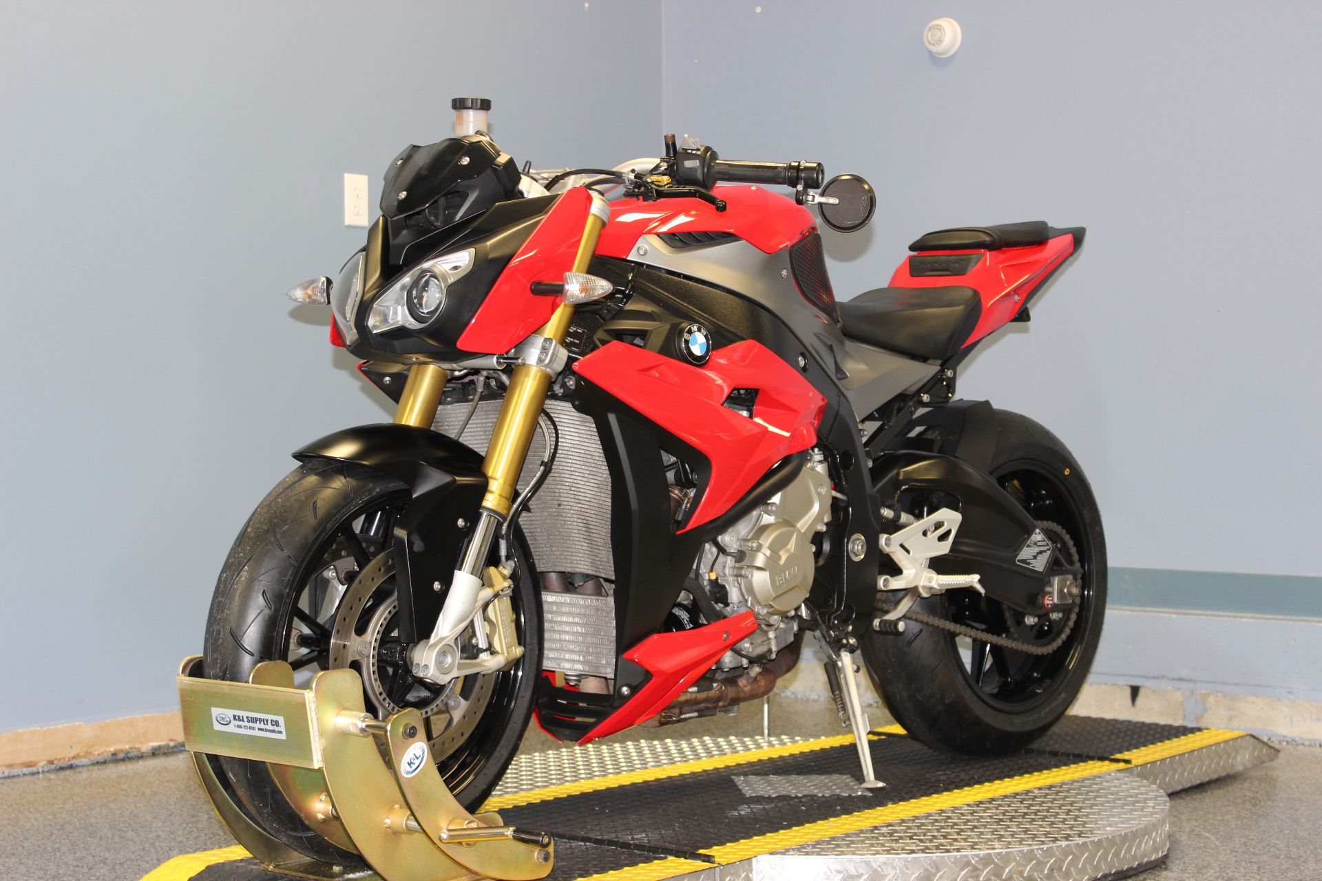 2016 BMW S1000R in Meredith, New Hampshire - Photo 4