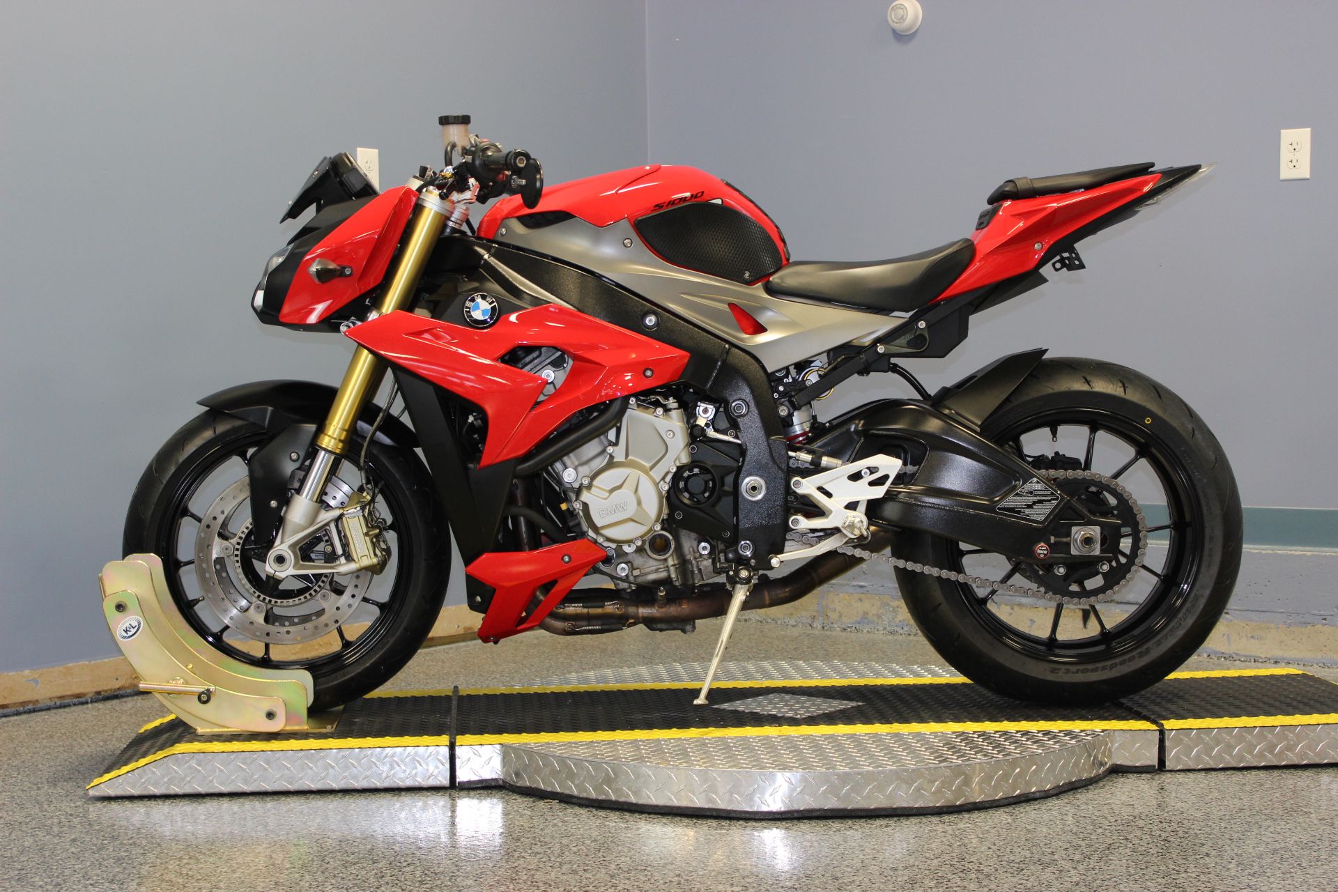 2016 BMW S1000R in Meredith, New Hampshire - Photo 5
