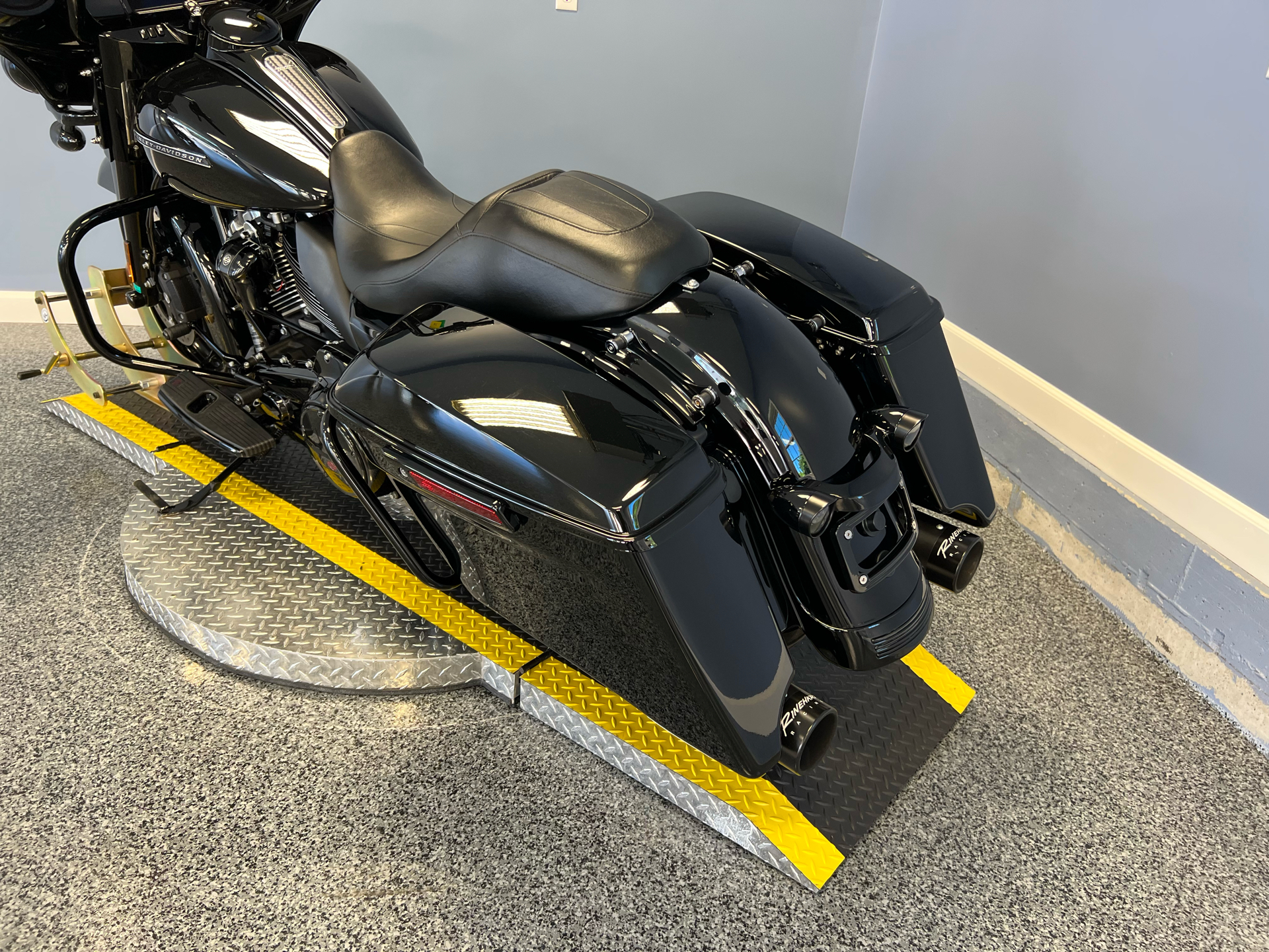 2019 Harley-Davidson Street Glide® Special in Meredith, New Hampshire - Photo 8