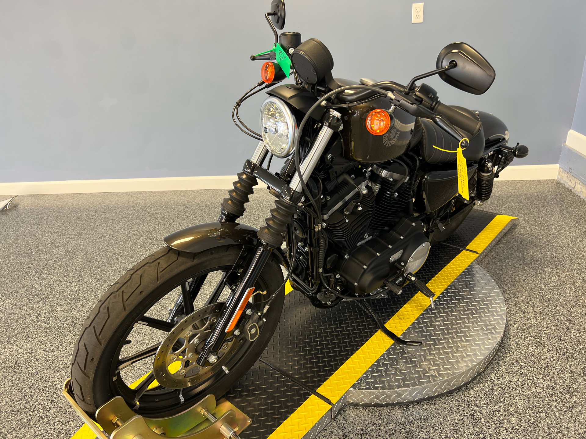 2020 Harley-Davidson Iron 883™ in Meredith, New Hampshire - Photo 4