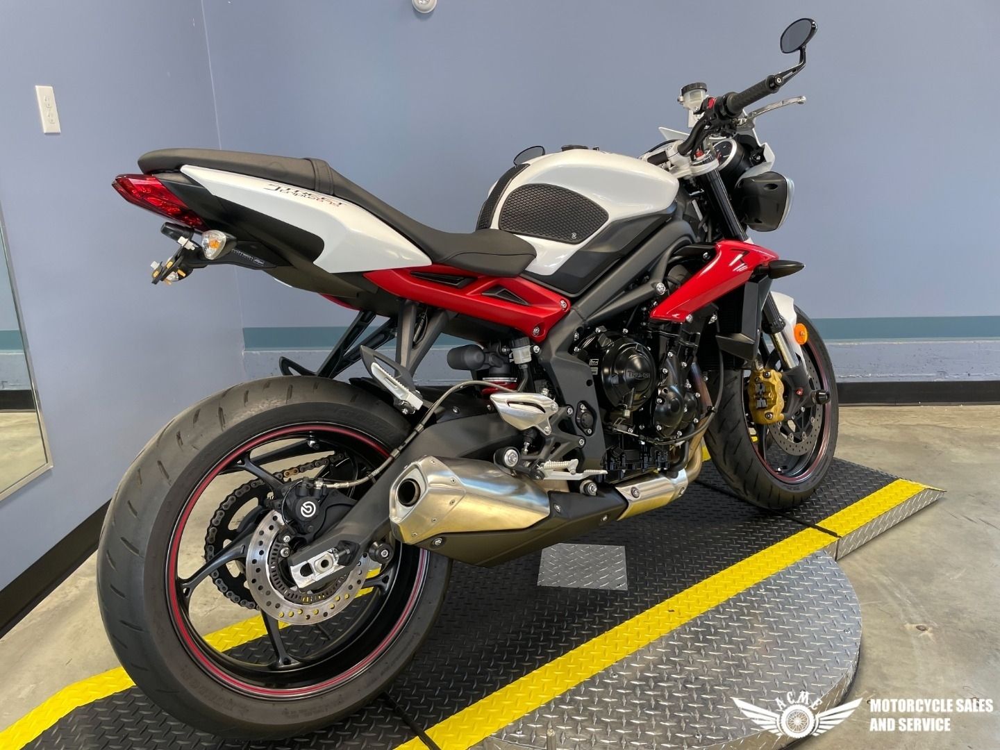 2017 Triumph Street Triple R in Meredith, New Hampshire - Photo 8