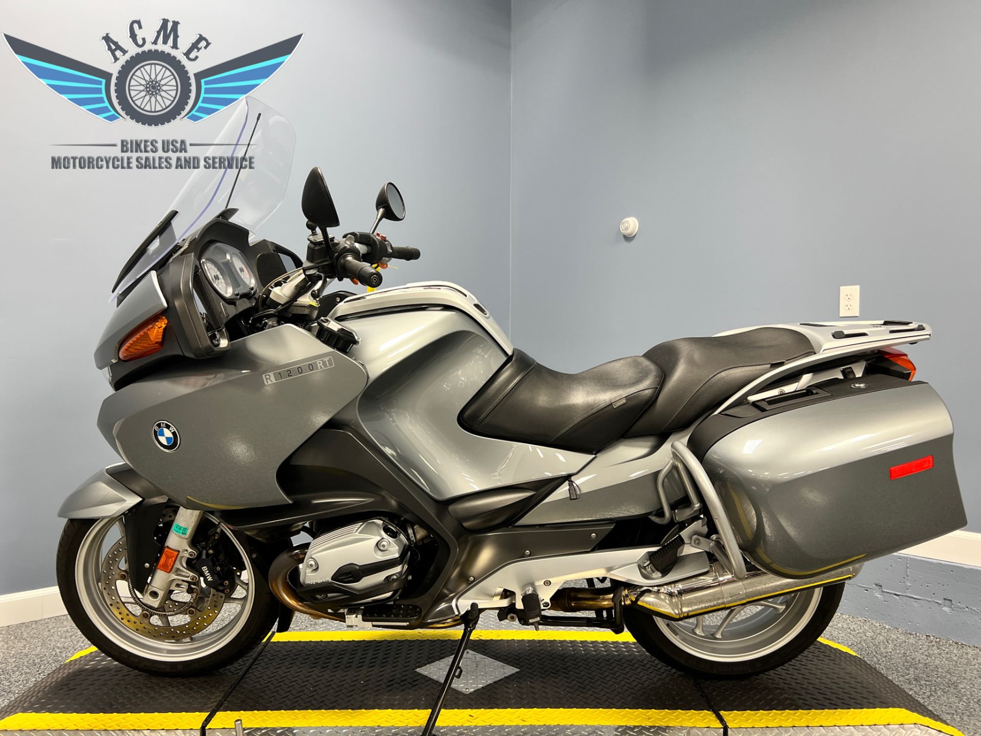 2005 BMW R 1200 RT in Meredith, New Hampshire - Photo 9