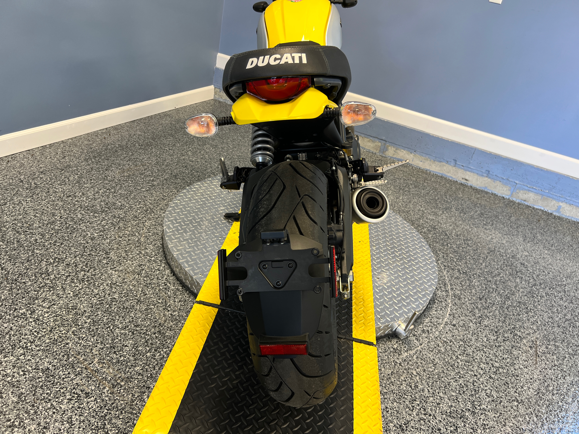 2016 Ducati Scrambler Icon in Meredith, New Hampshire - Photo 6