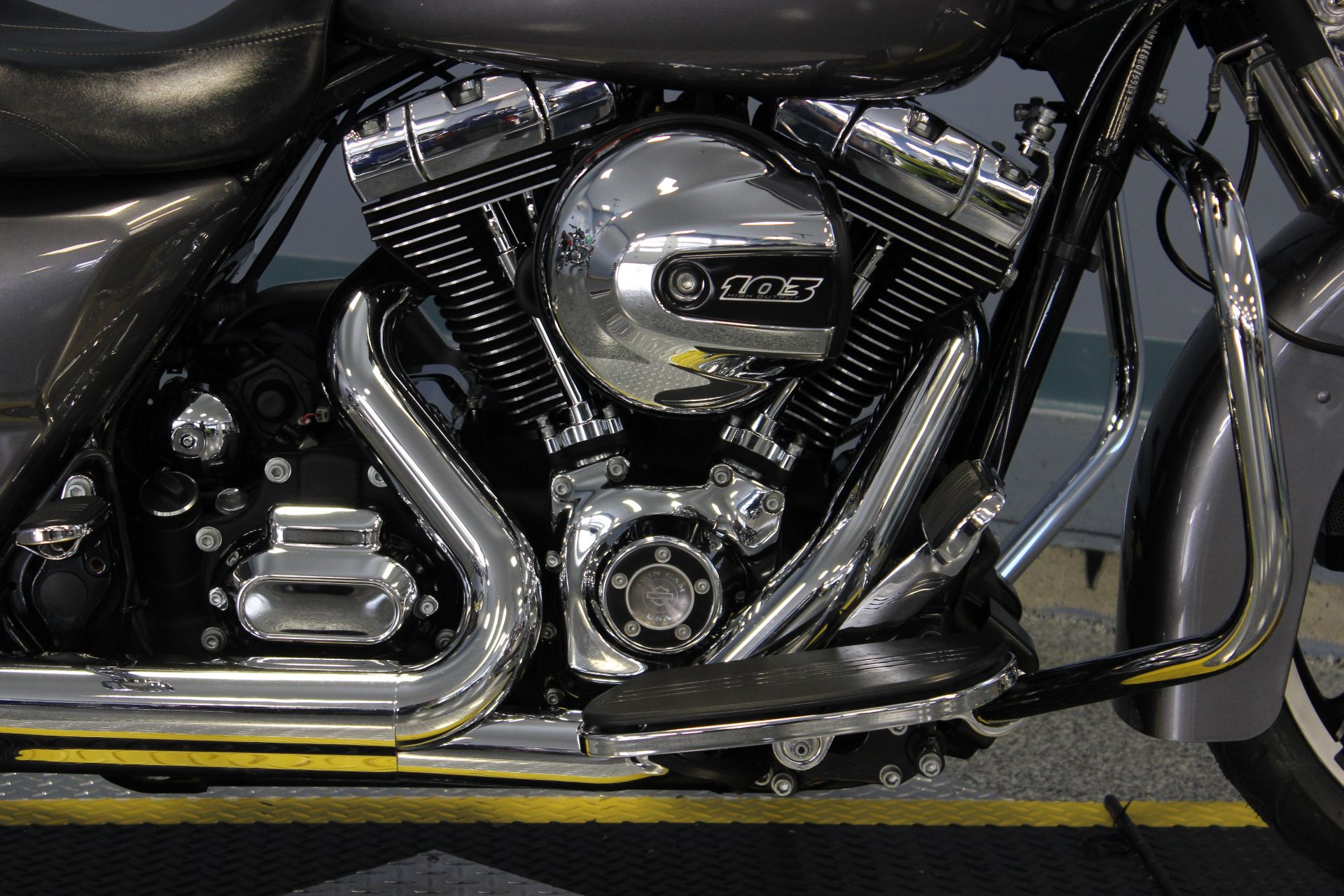 2014 Harley-Davidson Street Glide® in Meredith, New Hampshire - Photo 10