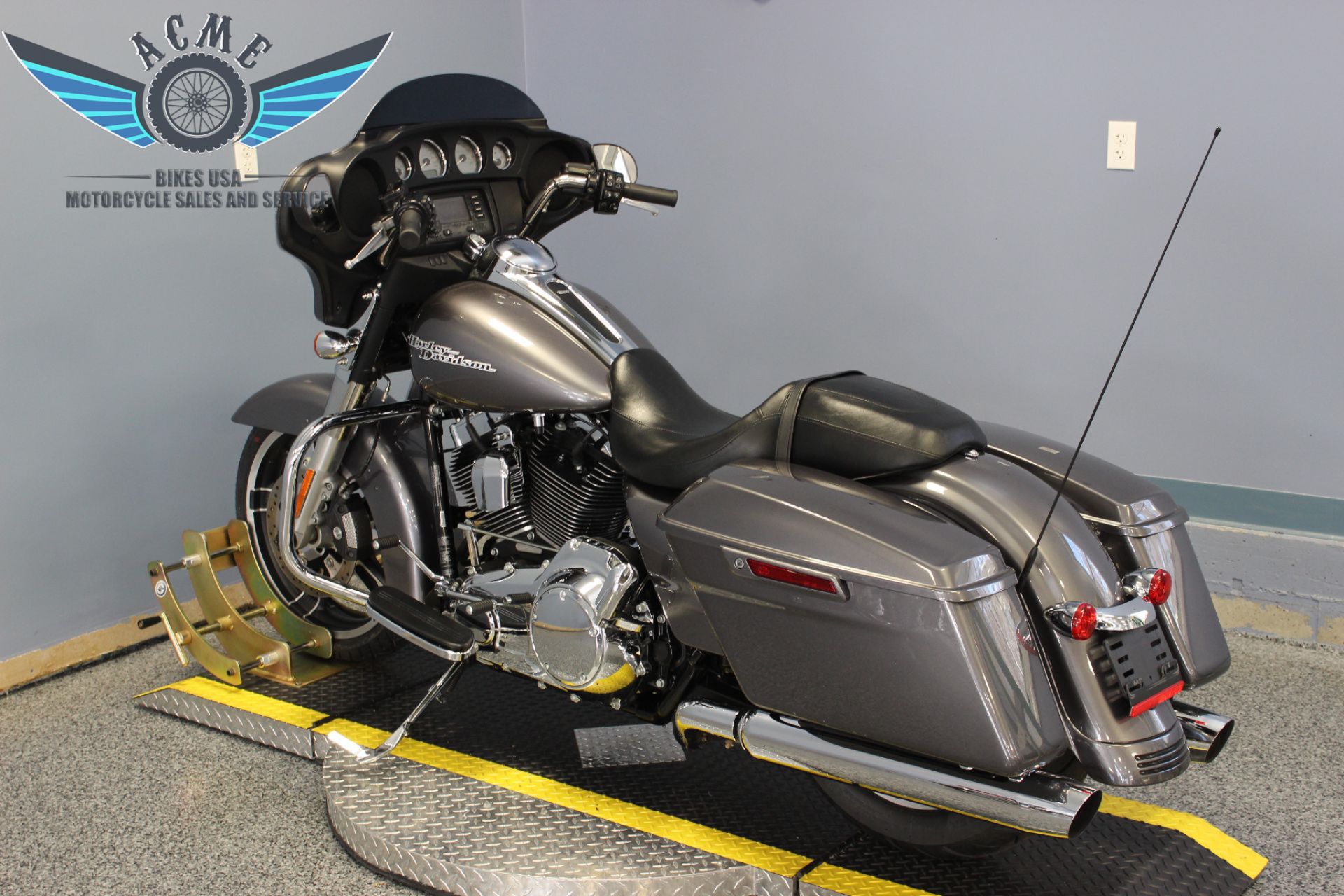 2014 Harley-Davidson Street Glide® in Meredith, New Hampshire - Photo 7