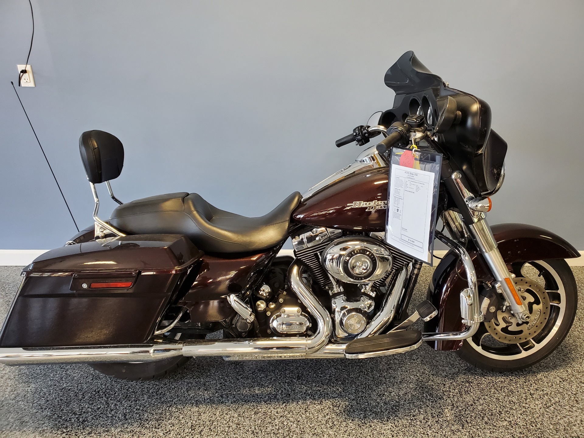 2011 Harley-Davidson Street Glide® in Meredith, New Hampshire