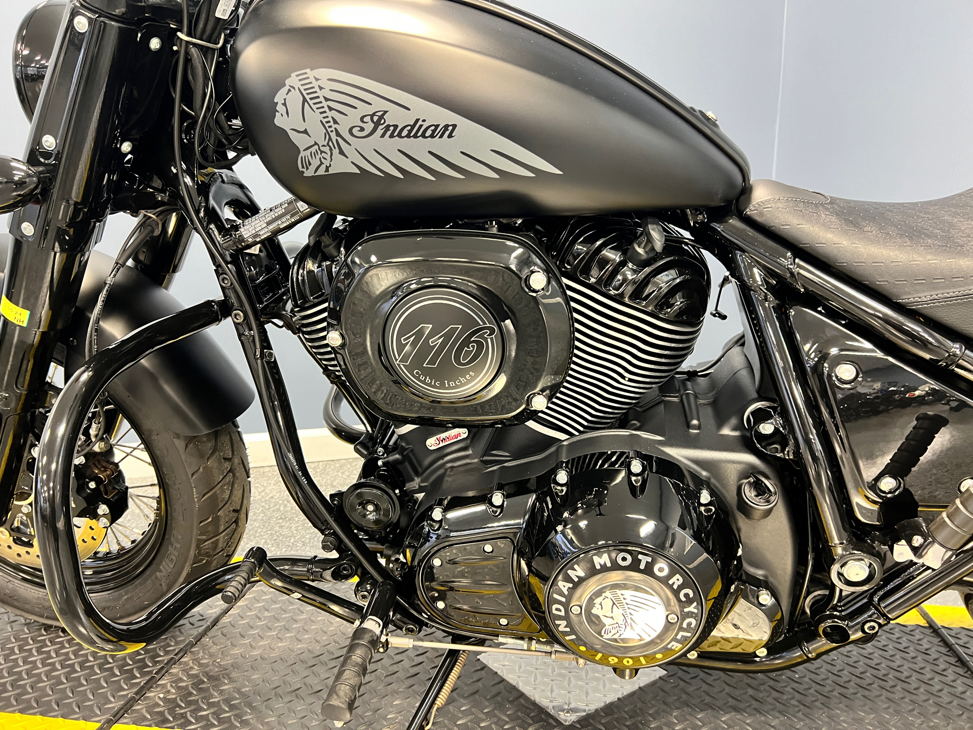 2023 Indian Motorcycle Chief Bobber Dark Horse® in Meredith, New Hampshire - Photo 9