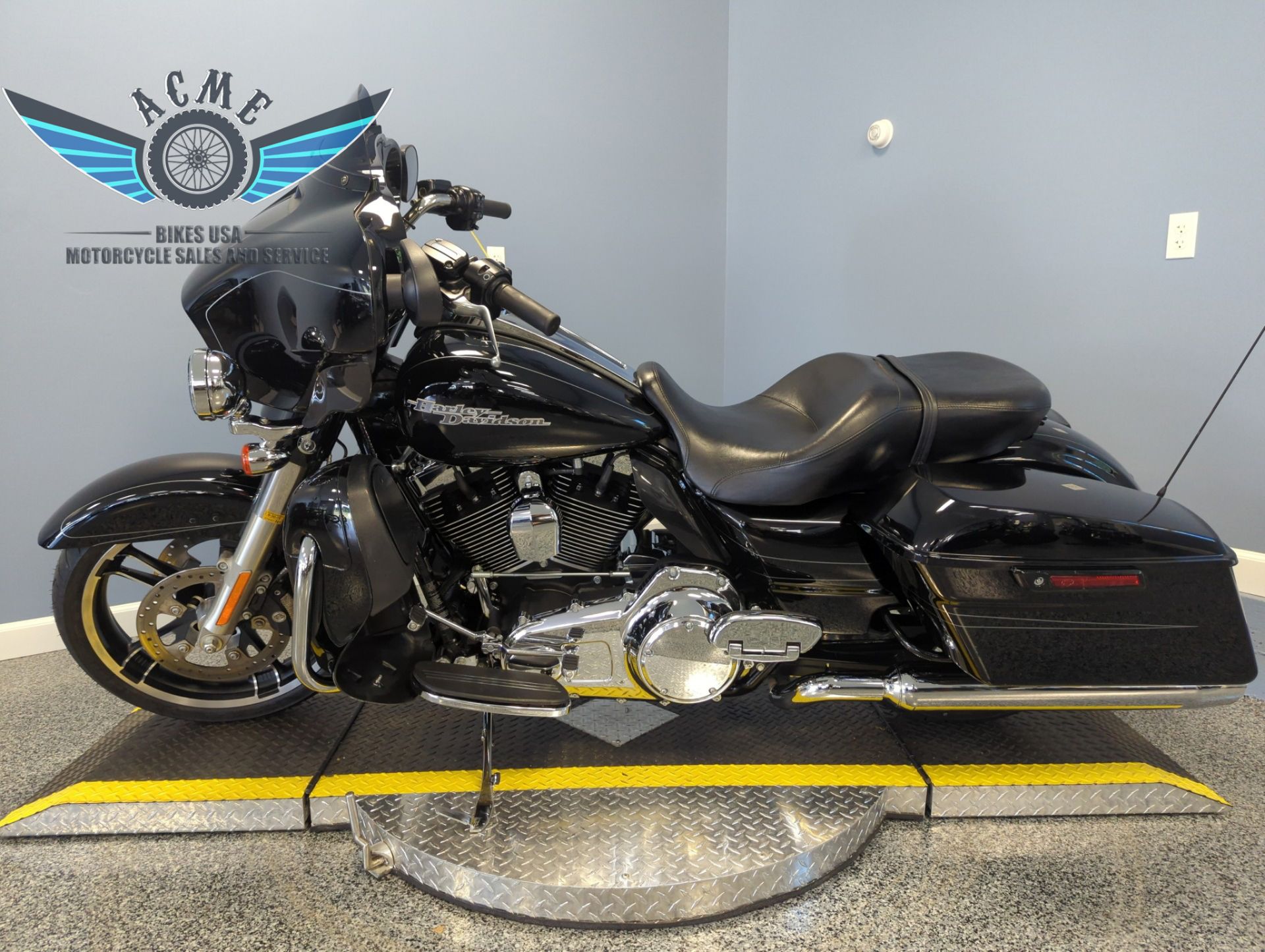 2014 Harley-Davidson Street Glide® Special in Meredith, New Hampshire - Photo 6