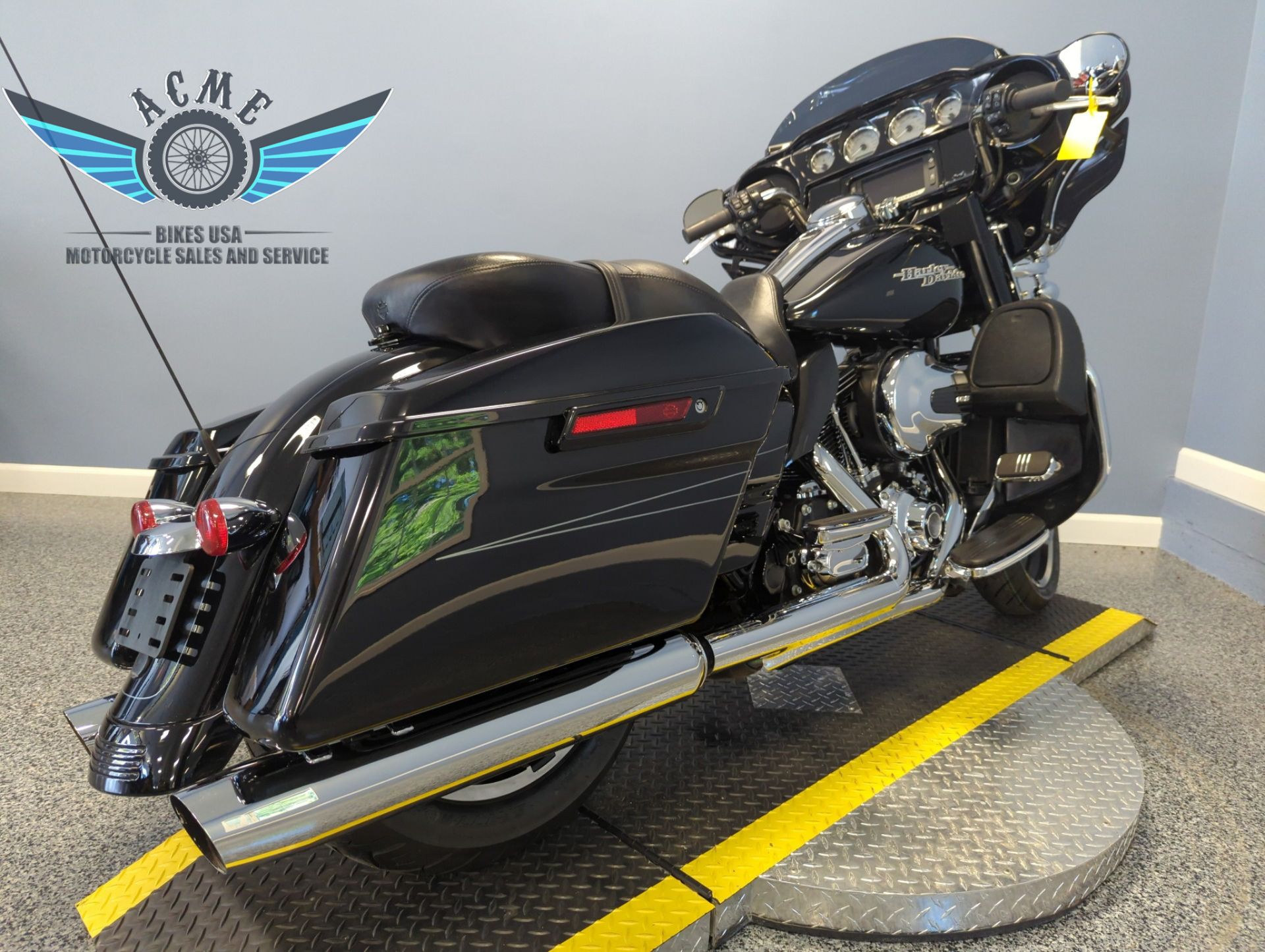 2014 Harley-Davidson Street Glide® Special in Meredith, New Hampshire - Photo 9