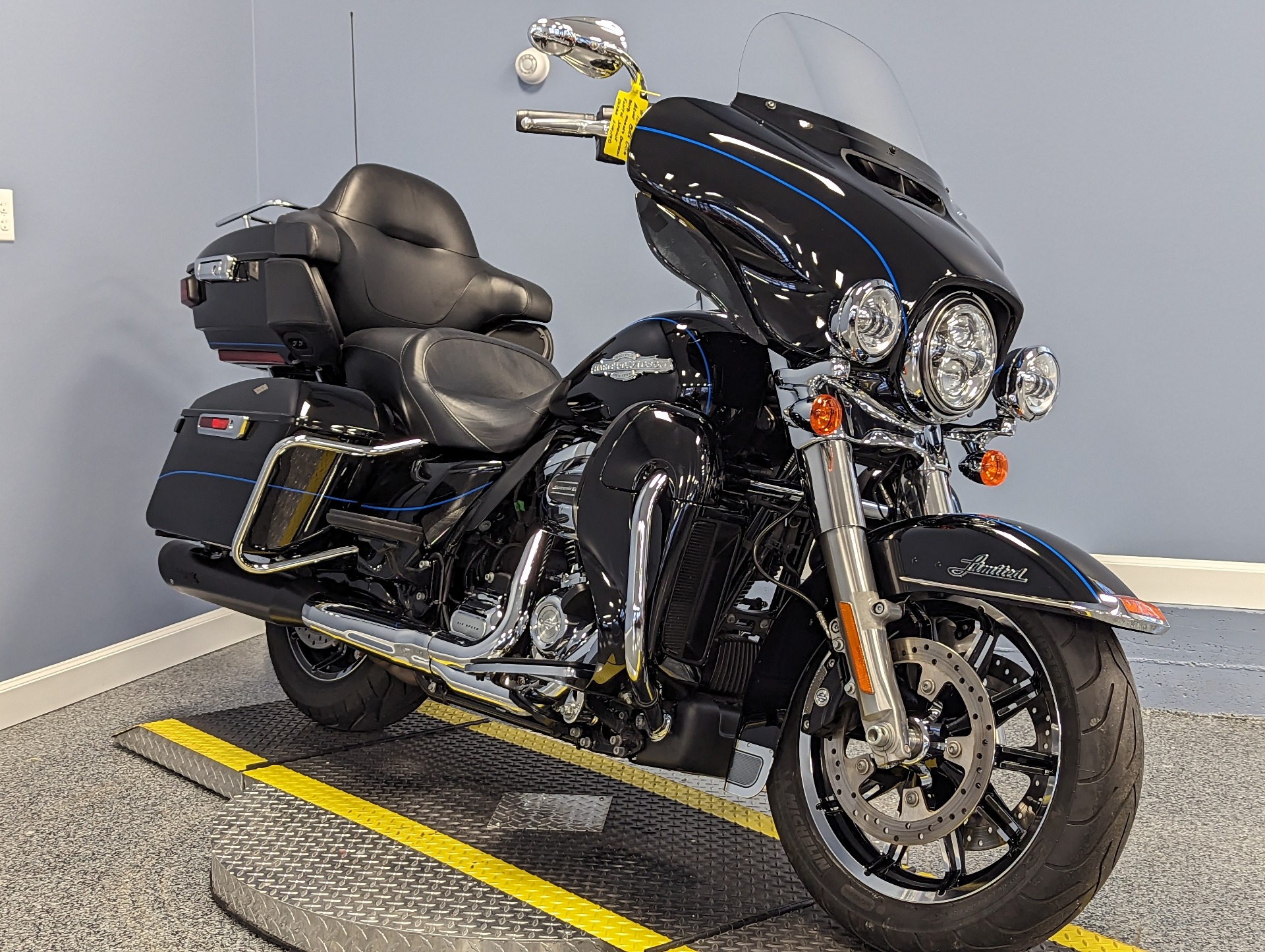 2018 Harley-Davidson Electra Glide® Ultra Classic® in Meredith, New Hampshire - Photo 2