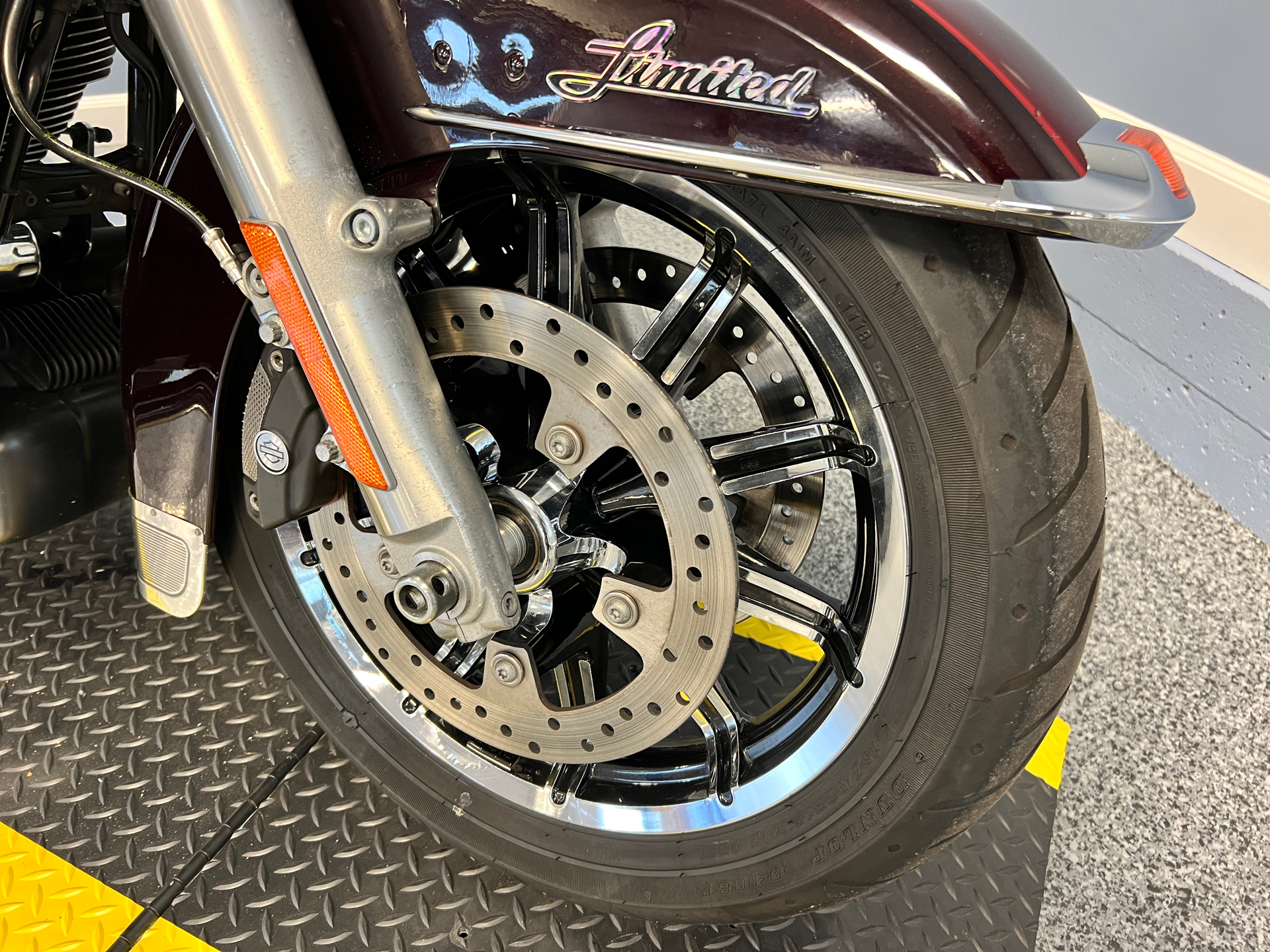 2015 Harley-Davidson Electra Glide® Ultra Classic® in Meredith, New Hampshire - Photo 4