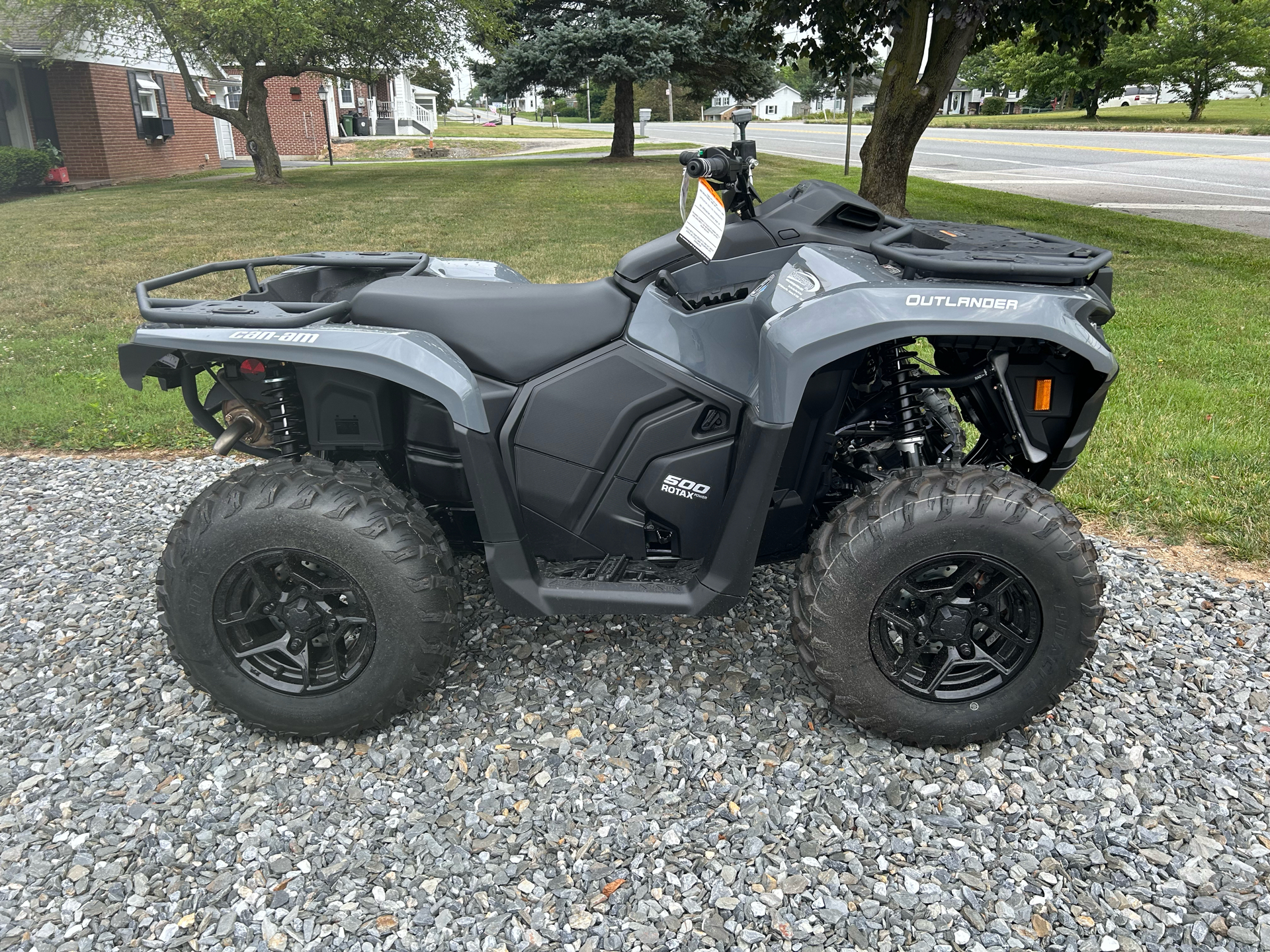 2024 Can-Am Outlander 500 in Hanover, Pennsylvania - Photo 1