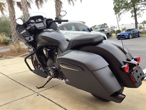 2024 Indian Motorcycle Challenger® Dark Horse® with PowerBand Audio Package in Panama City Beach, Florida - Photo 4
