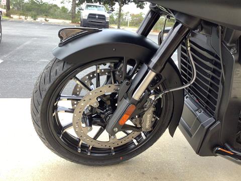 2024 Indian Motorcycle Challenger® Dark Horse® with PowerBand Audio Package in Panama City Beach, Florida - Photo 17