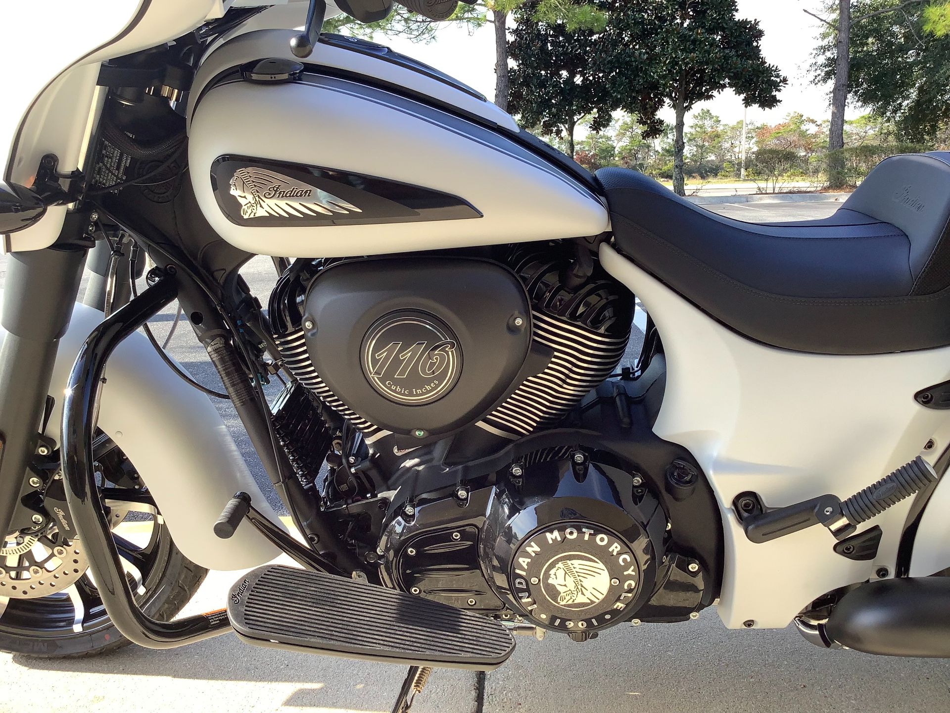2024 Indian Motorcycle Chieftain® Dark Horse® with PowerBand Audio Package in Panama City Beach, Florida - Photo 11
