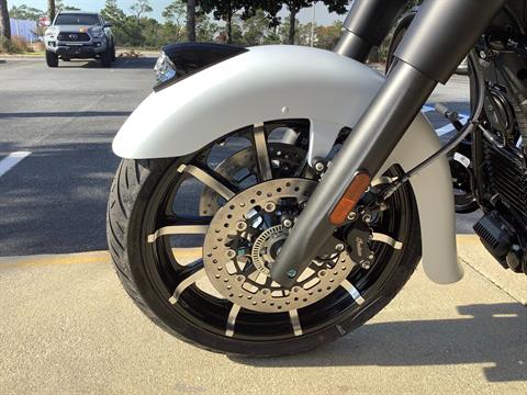2024 Indian Motorcycle Chieftain® Dark Horse® with PowerBand Audio Package in Panama City Beach, Florida - Photo 16