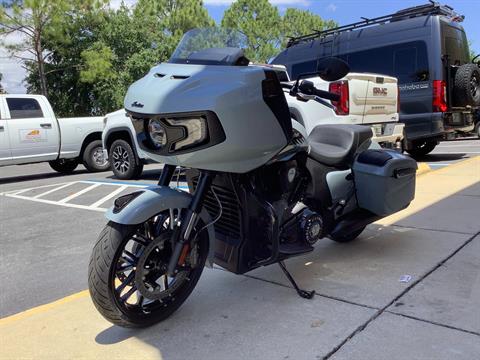 2024 Indian Motorcycle Challenger® Dark Horse® Icon with PowerBand Audio Package in Panama City Beach, Florida - Photo 5