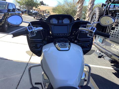 2024 Indian Motorcycle Challenger® Limited with PowerBand Audio Package in Panama City Beach, Florida - Photo 14