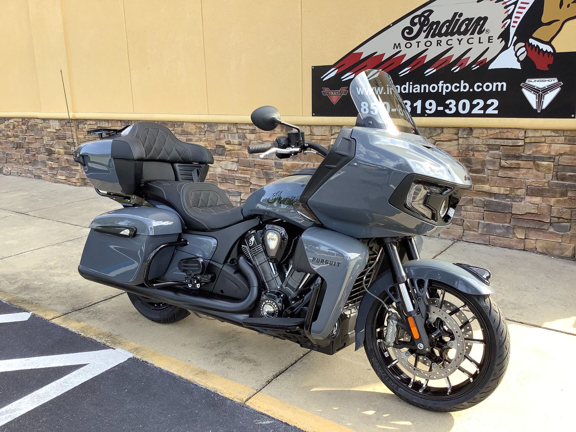 2023 Indian Motorcycle Pursuit® Dark Horse® with Premium Package in Panama City Beach, Florida - Photo 2