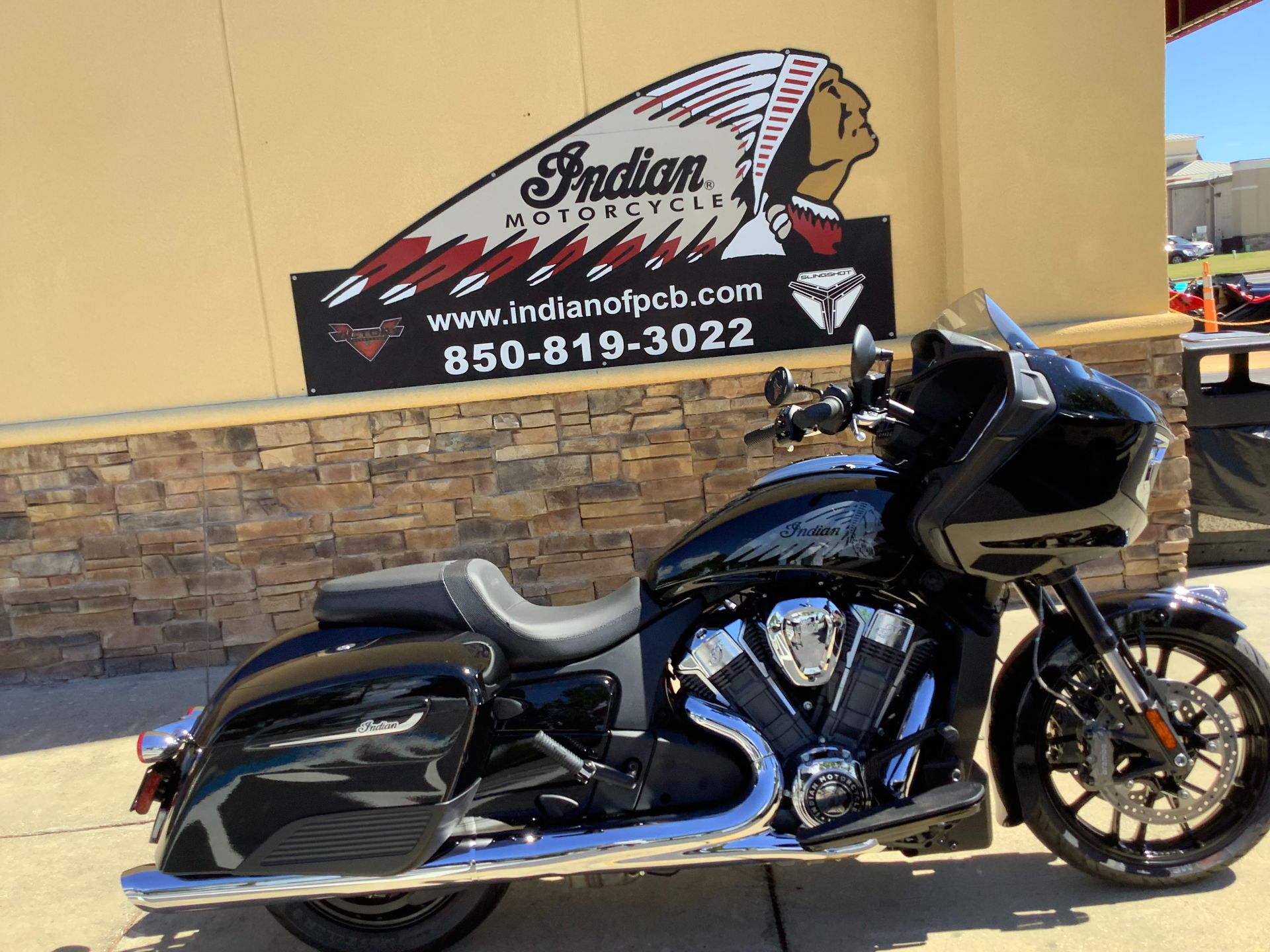 2023 Indian Motorcycle CHALLENGER in Panama City Beach, Florida - Photo 2