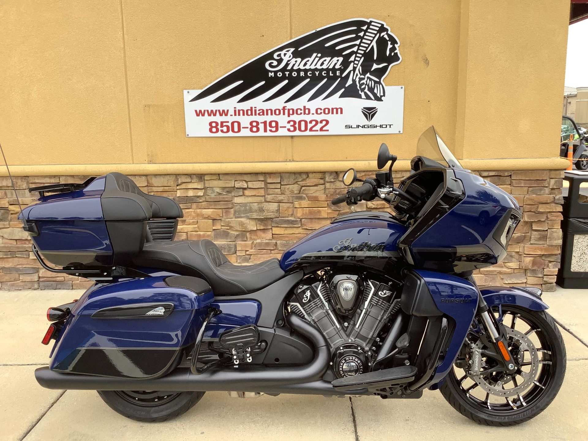 2024 Indian Motorcycle INDIAN PURSUIT DARK HORSE WITH POWERBAND AUDIO PACKAGE in Panama City Beach, Florida - Photo 1