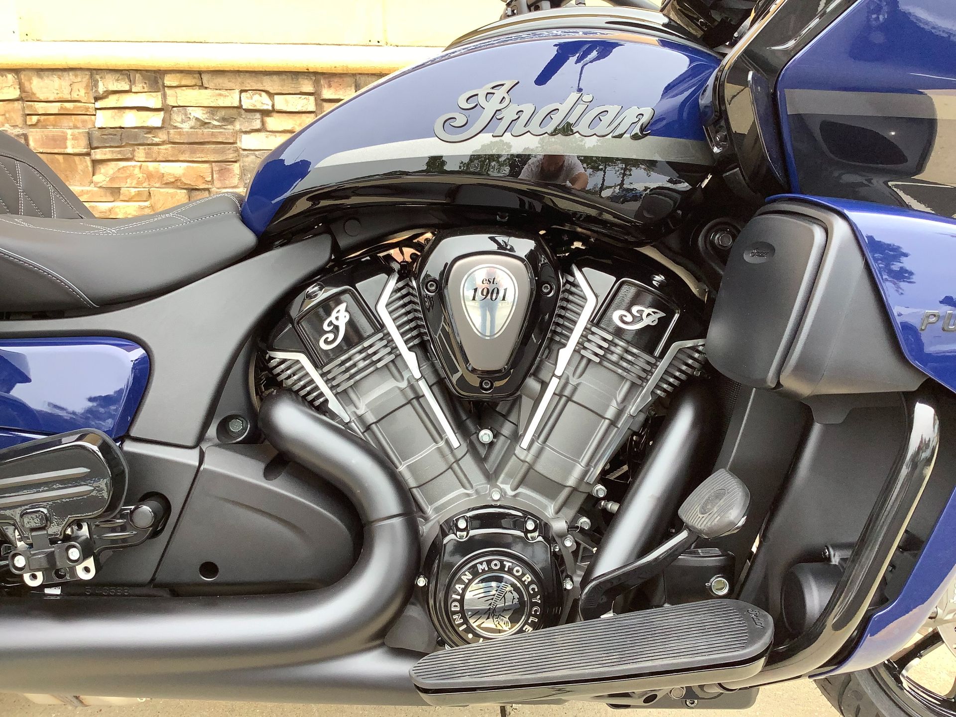 2024 Indian Motorcycle INDIAN PURSUIT DARK HORSE WITH POWERBAND AUDIO PACKAGE in Panama City Beach, Florida - Photo 9