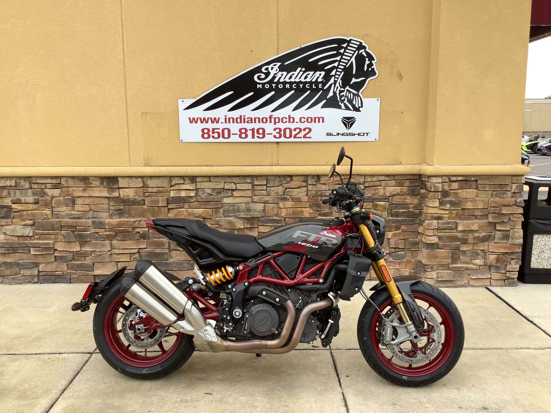 2024 Indian Motorcycle FTR R Carbon in Panama City Beach, Florida - Photo 1