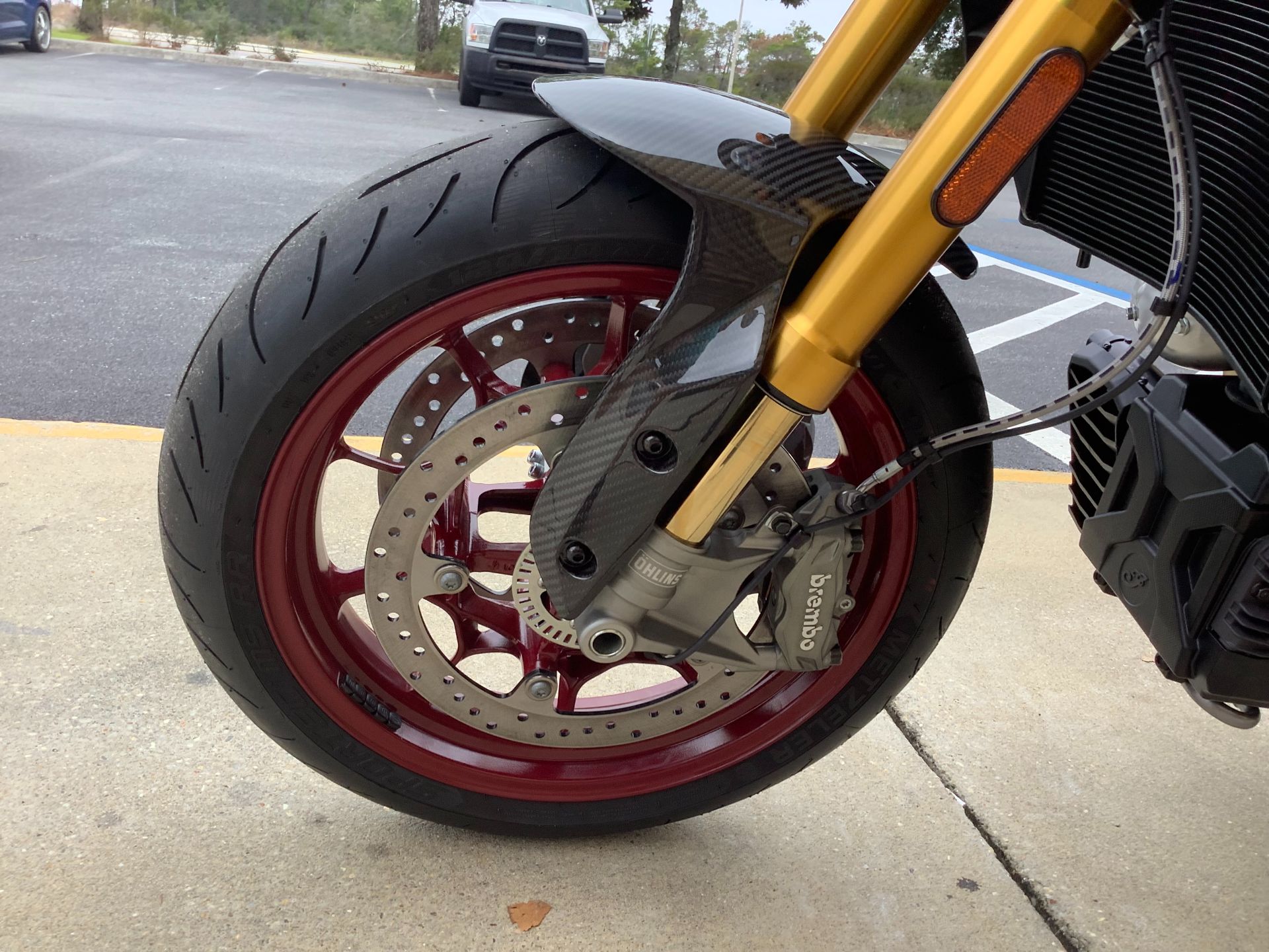 2024 Indian Motorcycle FTR R Carbon in Panama City Beach, Florida - Photo 16