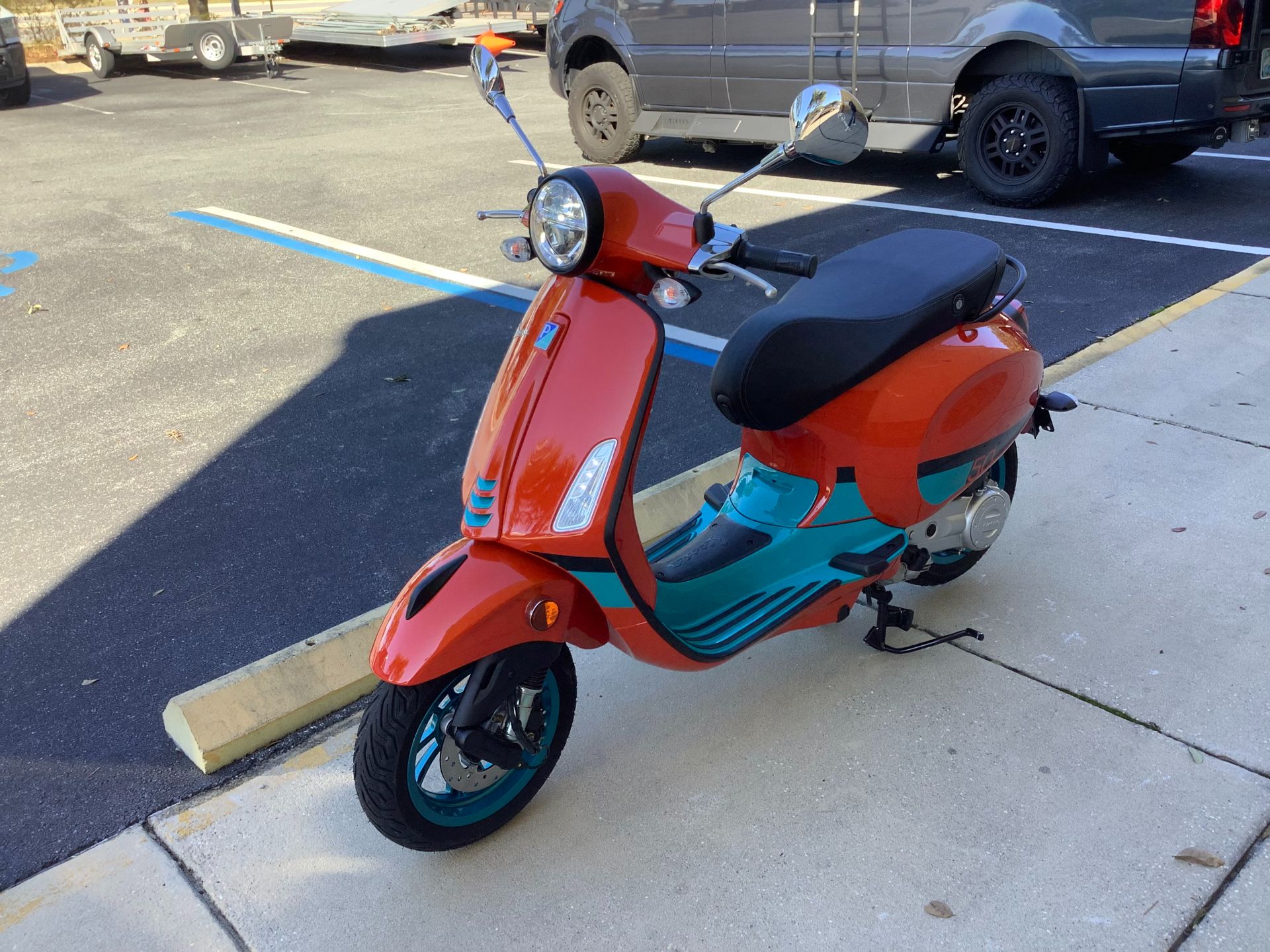 2023 Vespa PRIMAVERA COLOR VIBE 50 in Panama City Beach, Florida - Photo 4