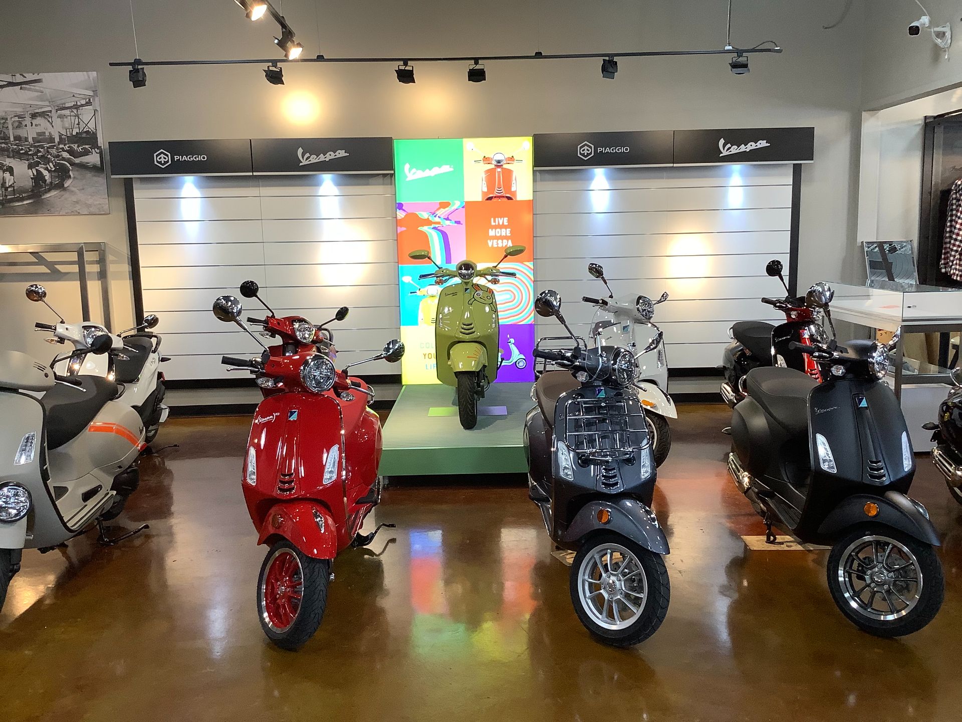 2023 Vespa PRIMAVERA COLOR VIBE 50 in Panama City Beach, Florida - Photo 10