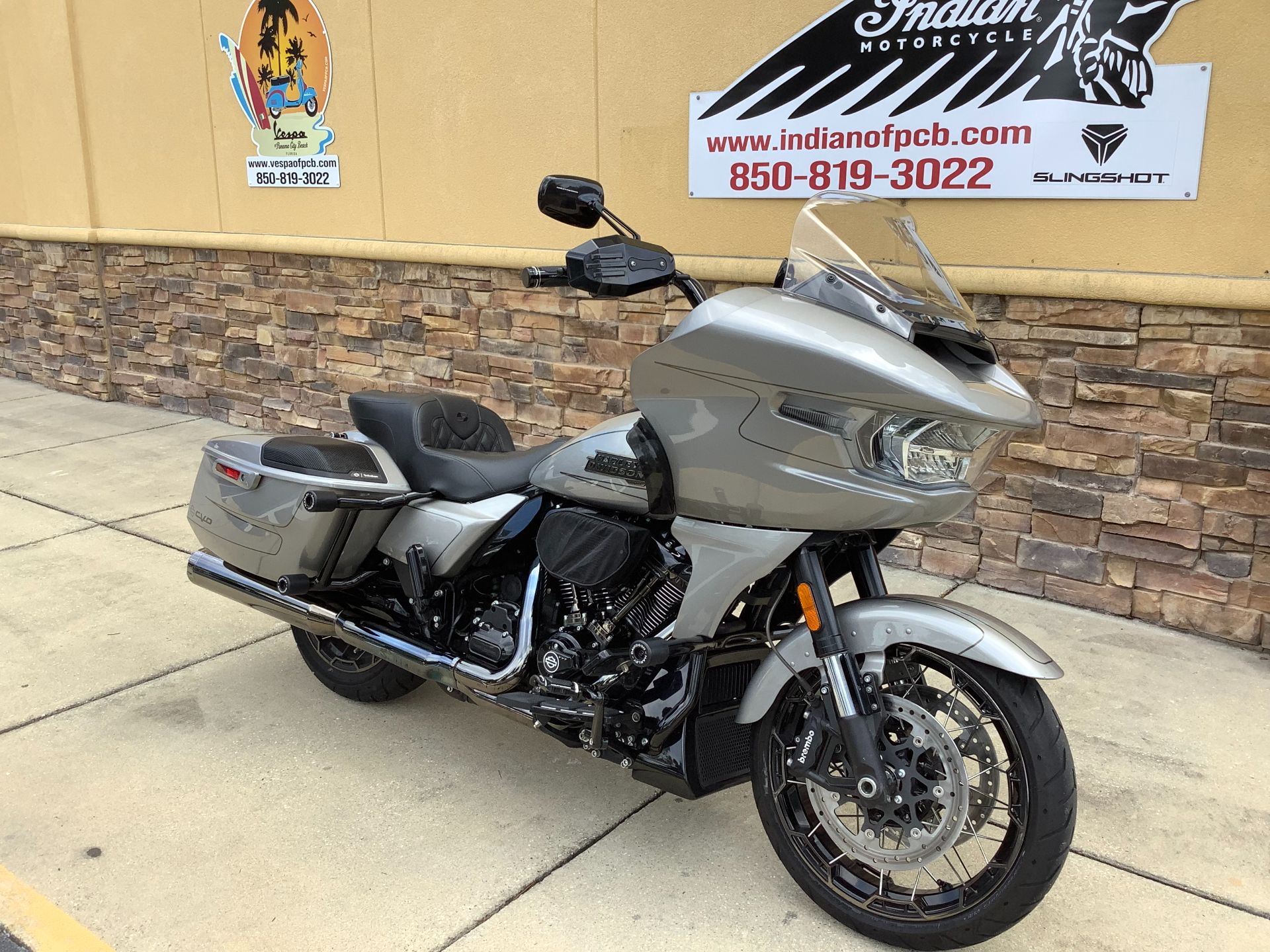 2023 Harley-Davidson ROAD GLIDE CVO in Panama City Beach, Florida - Photo 2