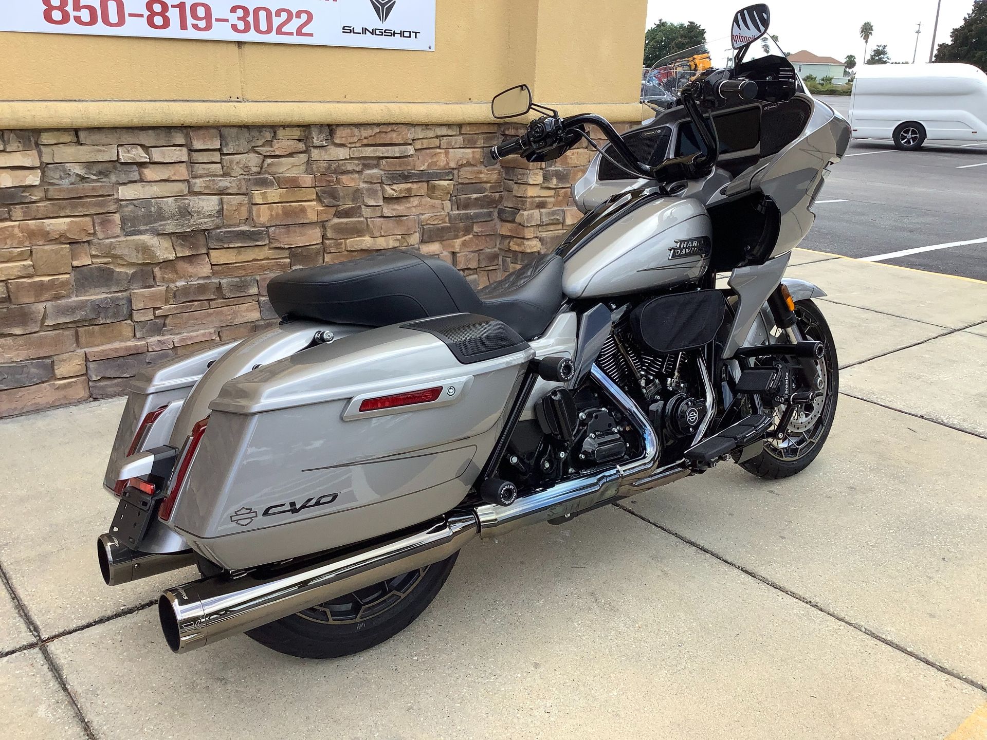 2023 Harley-Davidson ROAD GLIDE CVO in Panama City Beach, Florida - Photo 3